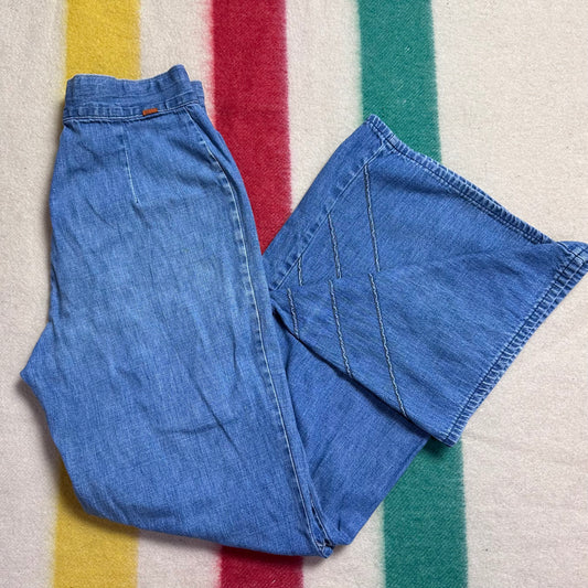 1970s Levi’s Bell Bottom Jeans with Pintucks, 27.5"x31.5"