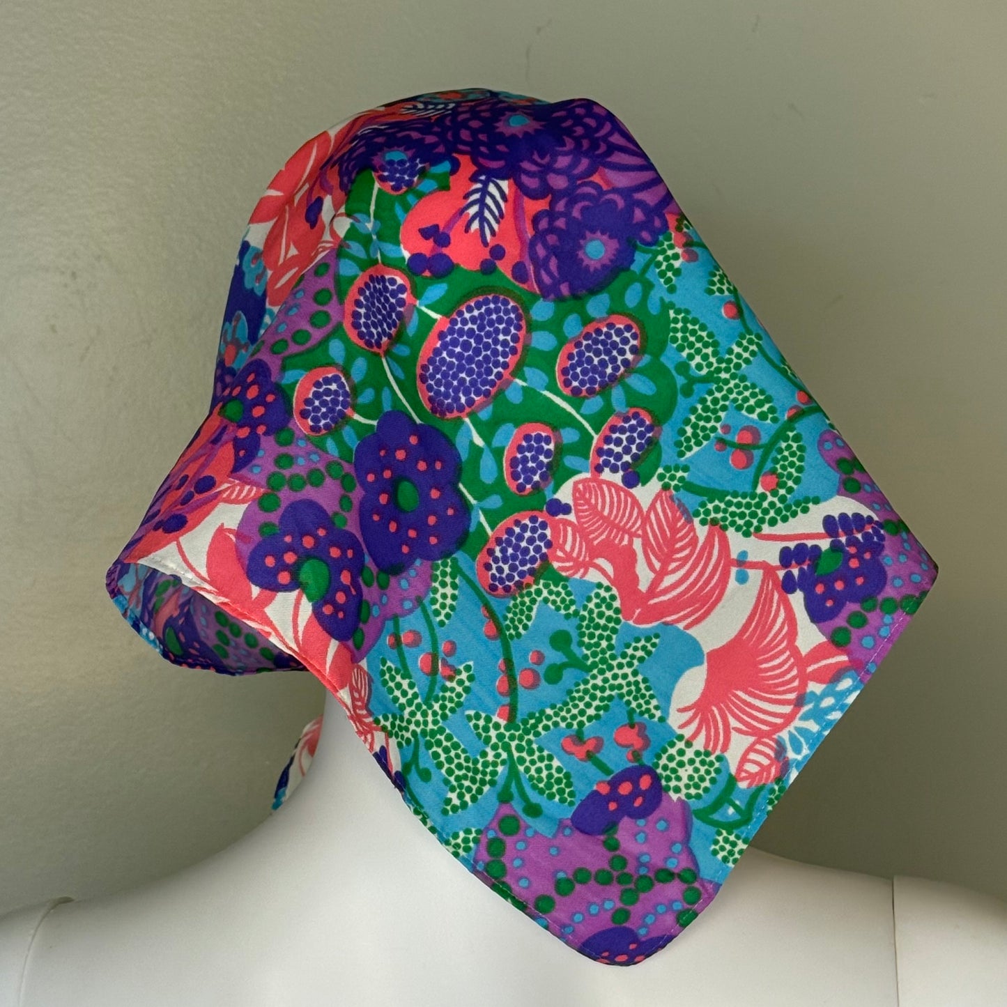 1970s Psychedelic Floral Head Scarf with Foam Stabilizer, Tie