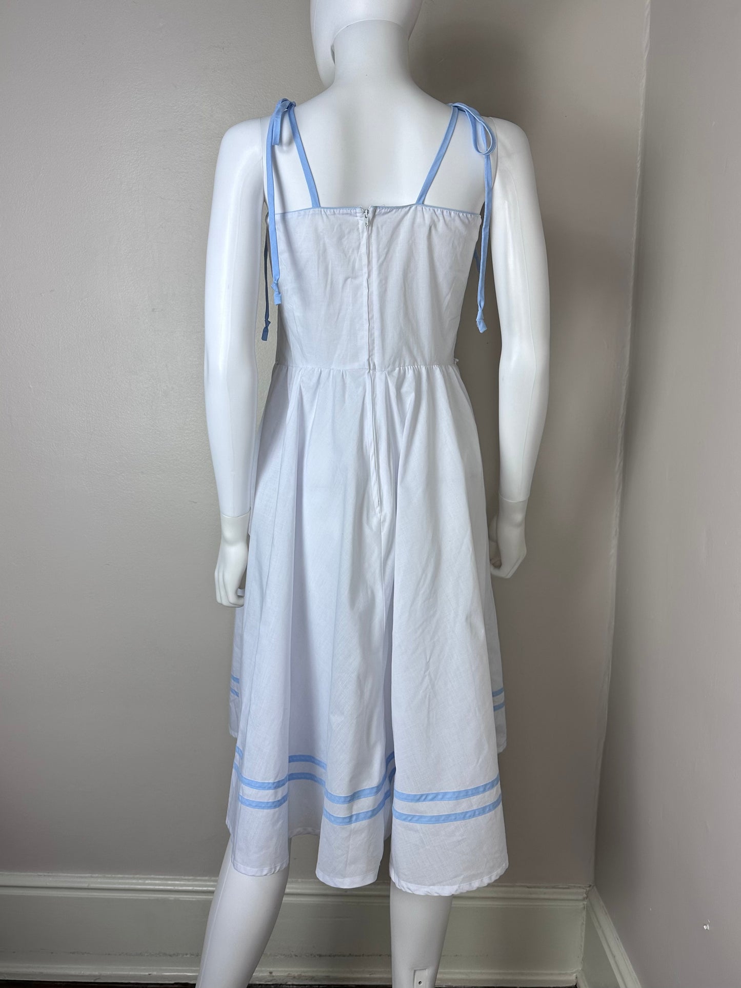 1970s White Cotton Sundress with Floral Embroidery, Altogether Fashions Size S/M, Sleeveless Dress