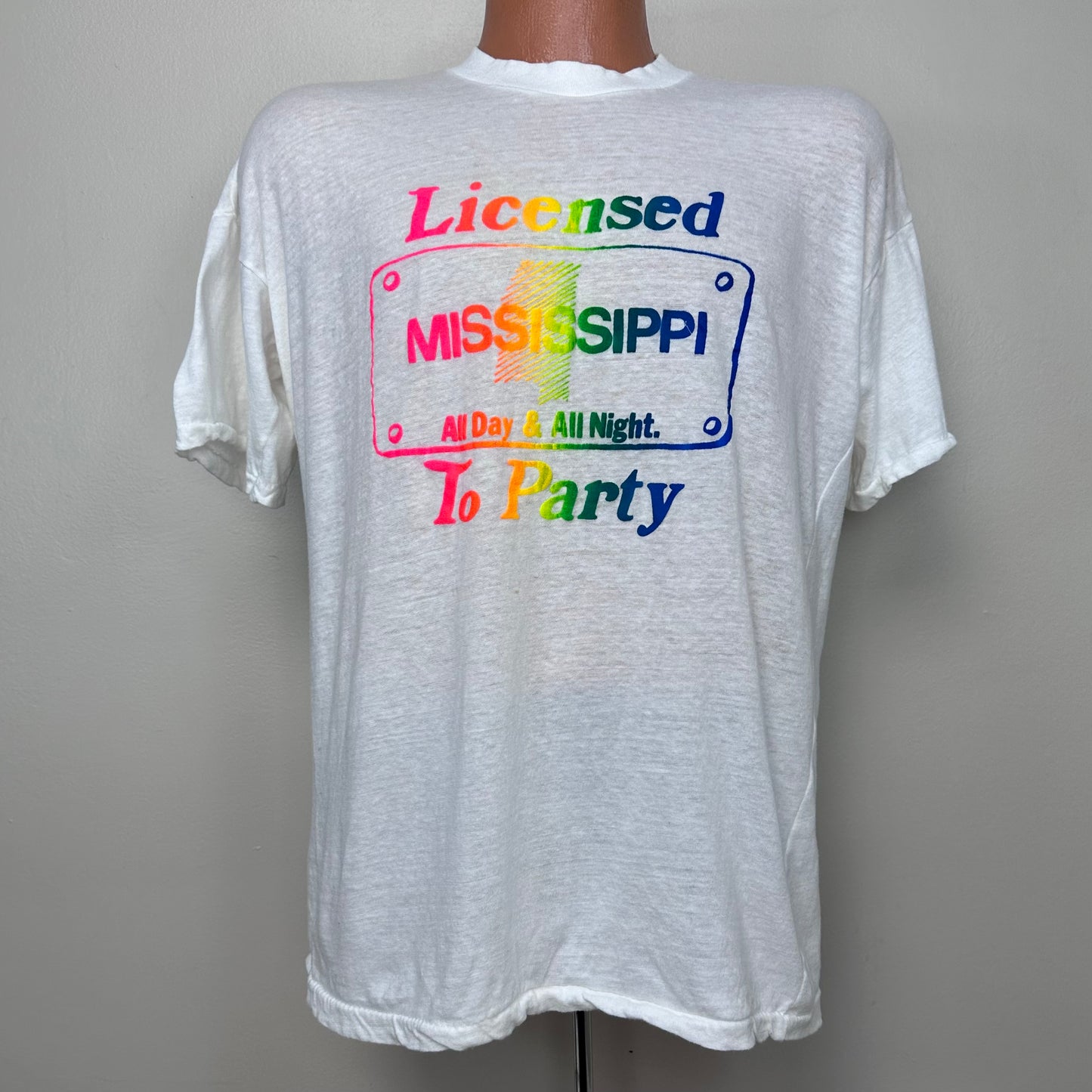 1980s/90s Mississippi Licensed to Party T-Shirt, Neon Rainbow Print, Discount Tees Size XL