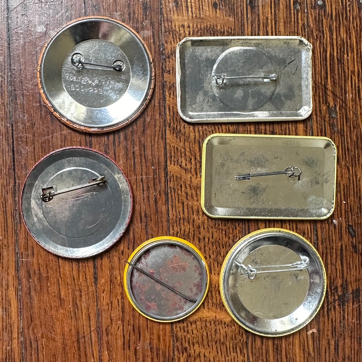 Lot of Vintage Memphis Pinback Buttons (Lot #1)