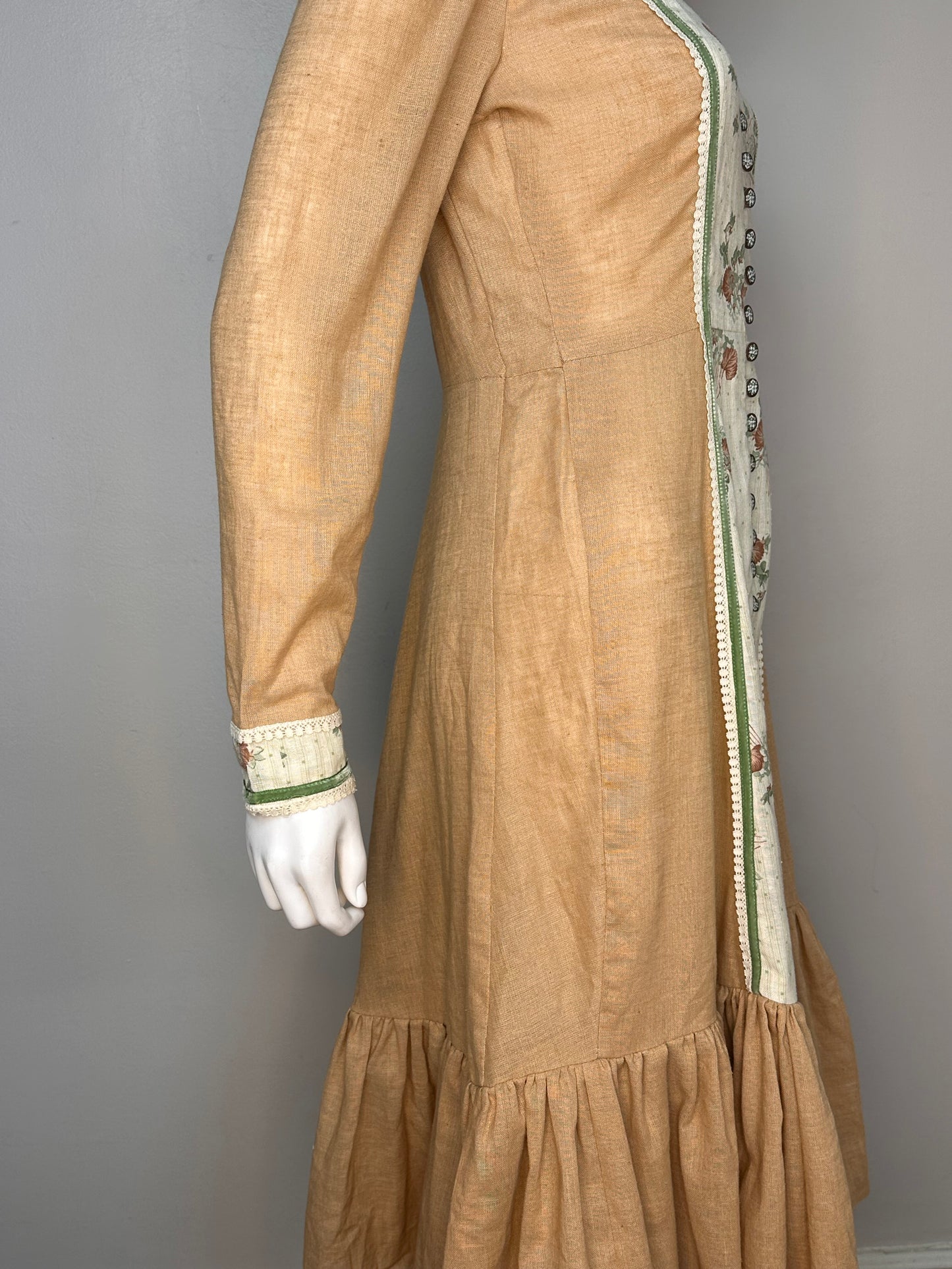 1970s Tan Floral Prairie Midi Dress, Tres Petite of Dallas Size Small, Cottagecore