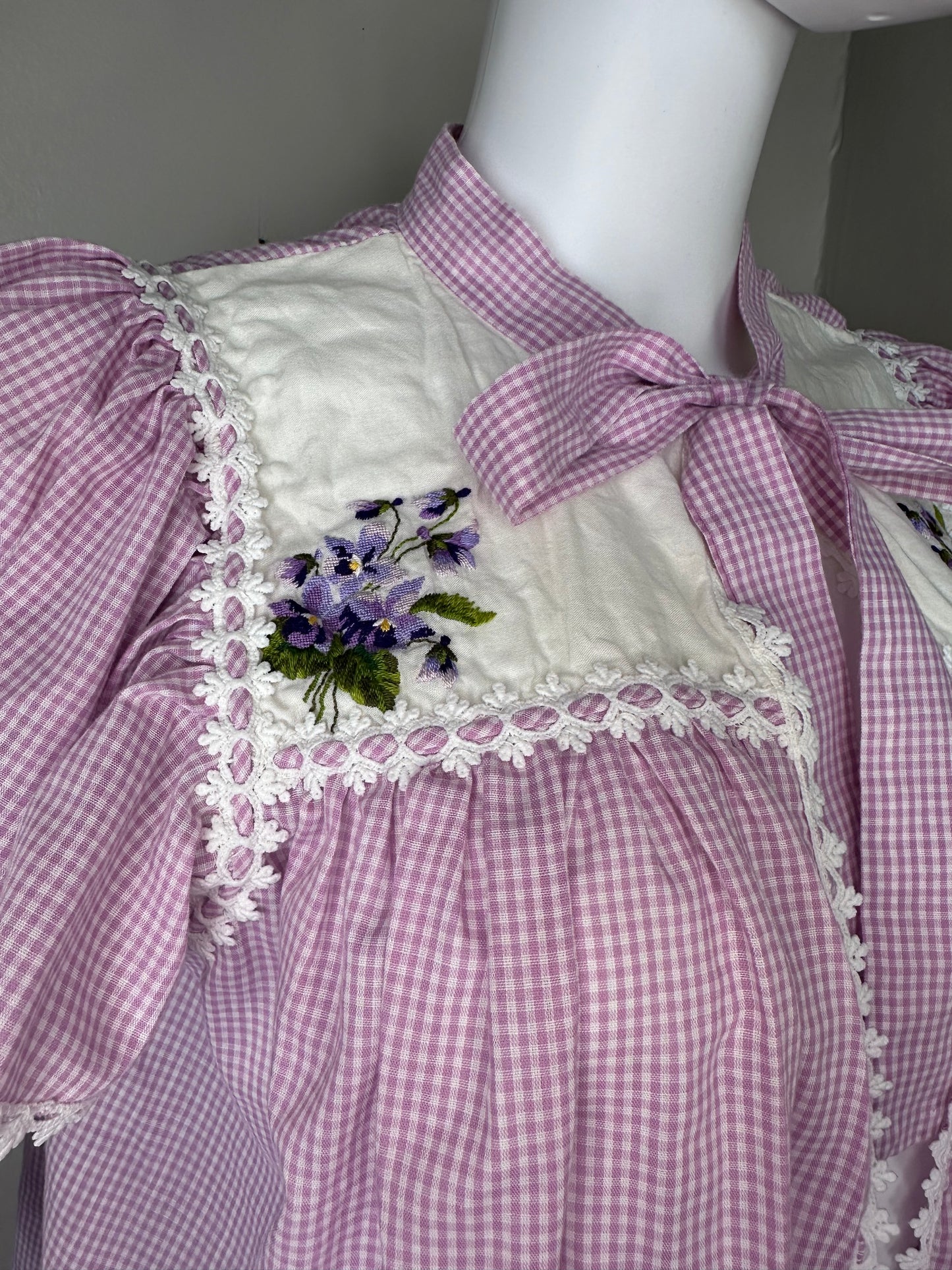 1970s/80s Purple Gingham Bed Jacket, Ellen Stein for Silvia Greenberg Size S/M, Floral Embroidery