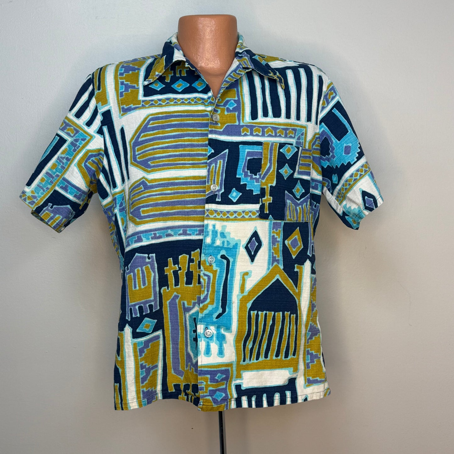 1960s Hawaiian Shirt, Tiki Print Cotton Barkcloth, Sears Styled in Hawaii Size Medium