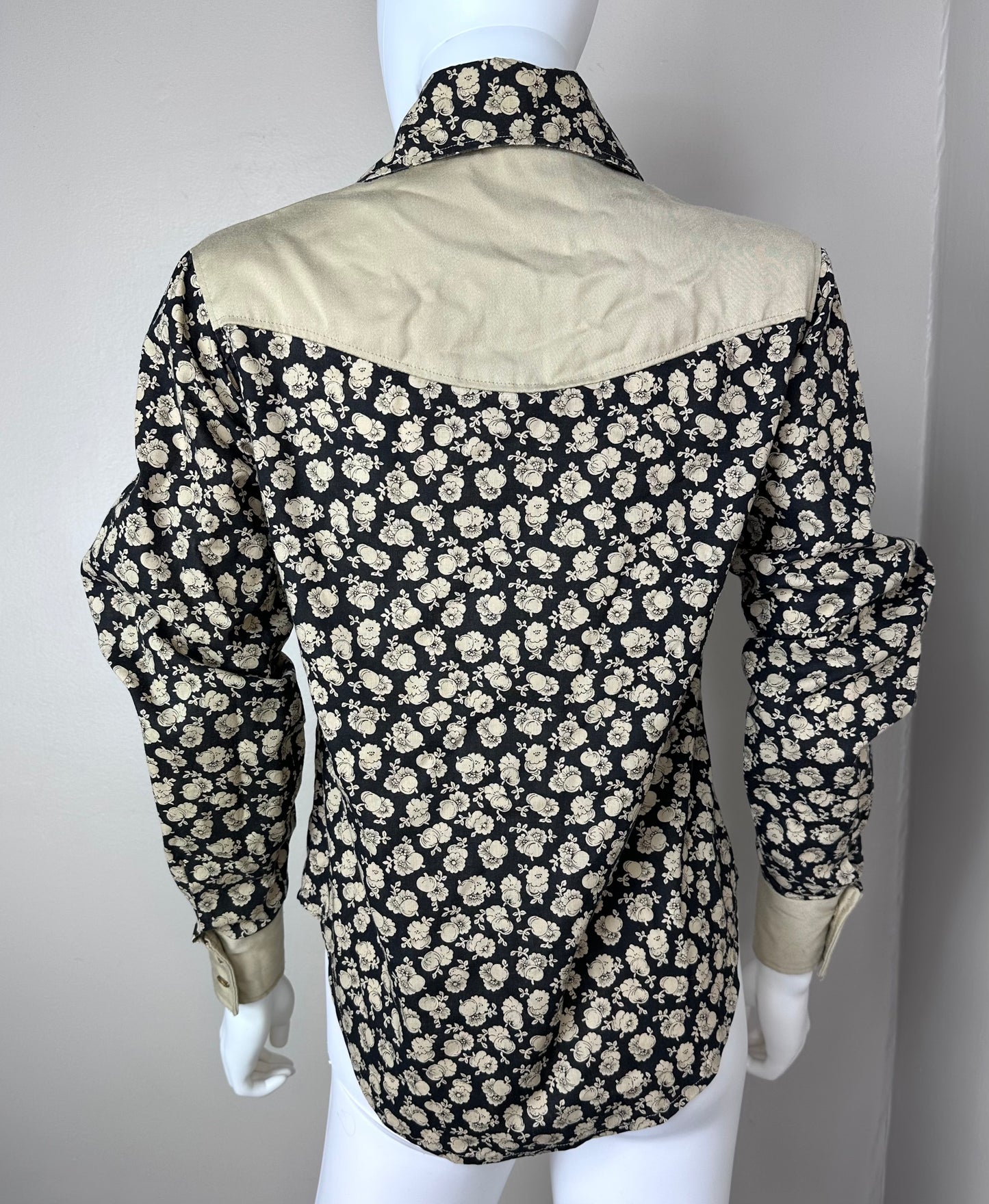 1970s Tan and Black Floral Western Shirt, Handmade Size Small