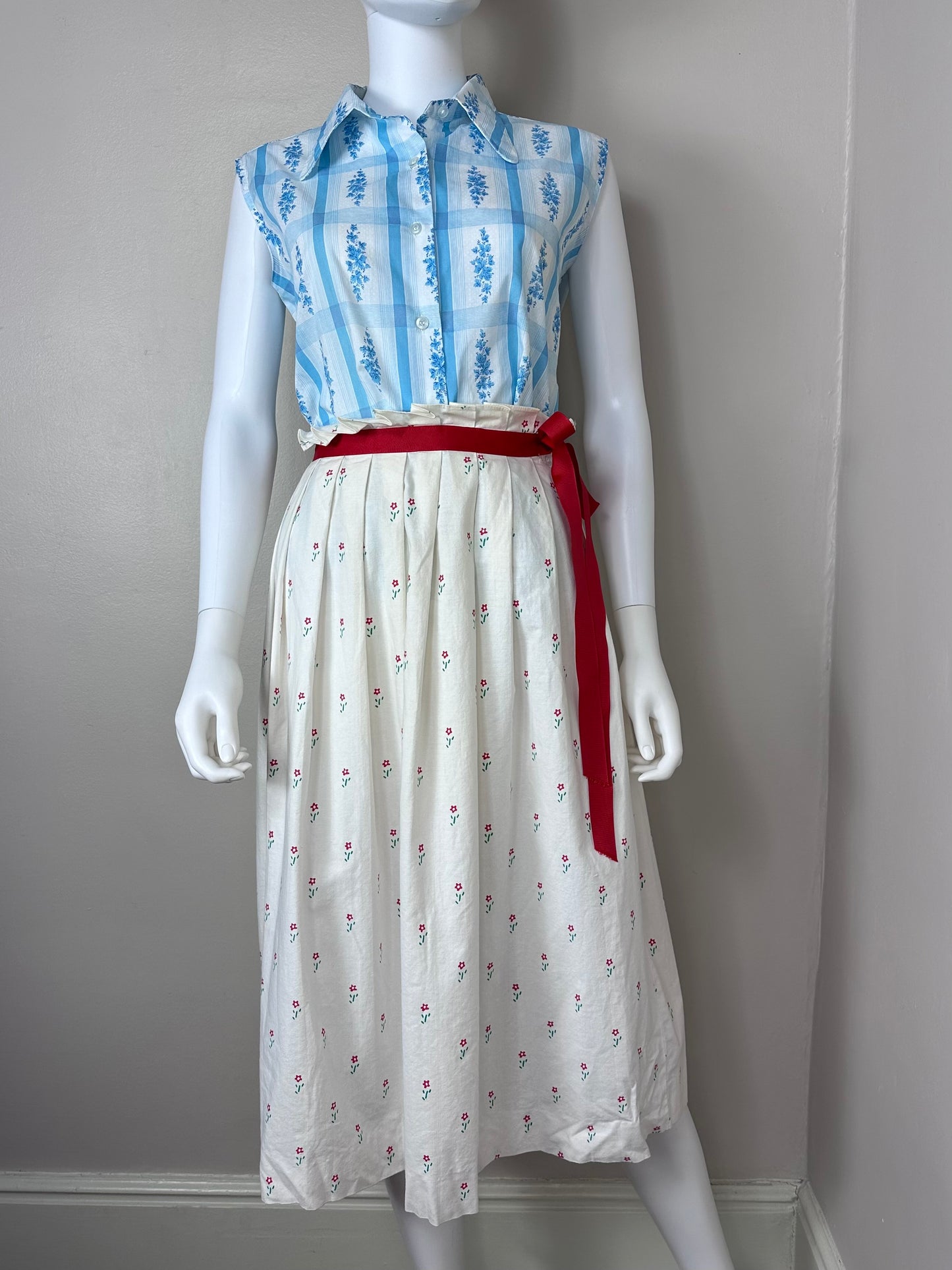 1970s Floral Skirt, Funtasia Pre Teen Size XS