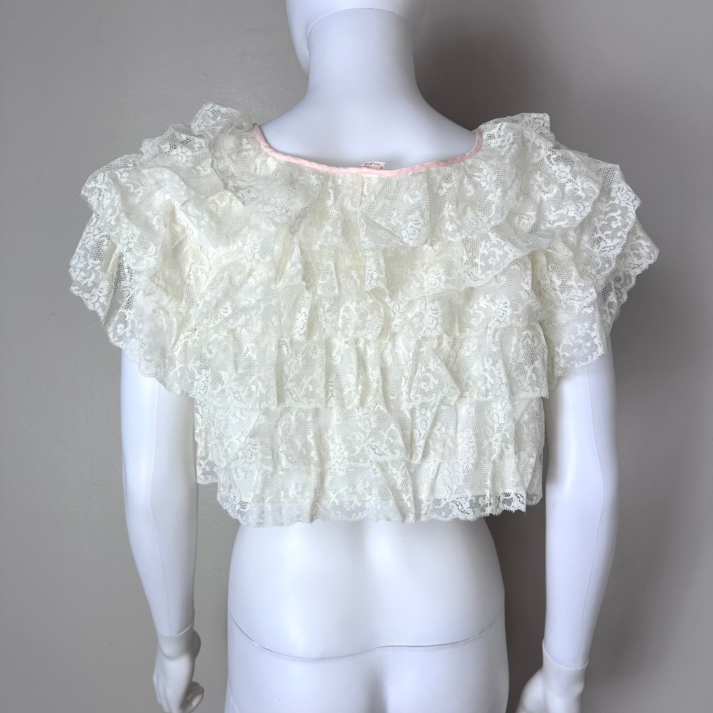 1950s Lace Ruffle Bed Jacket, Chevette Size Small