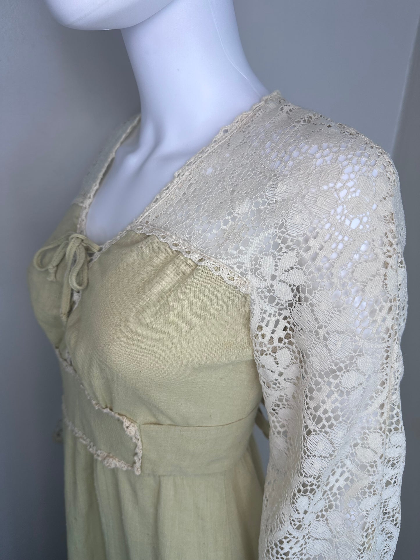 1970s Khaki Gauze with Cream Lace Maxi Dress, Size Small, Corset Bodice, Gunne Sax Prairie Cottagecore Style