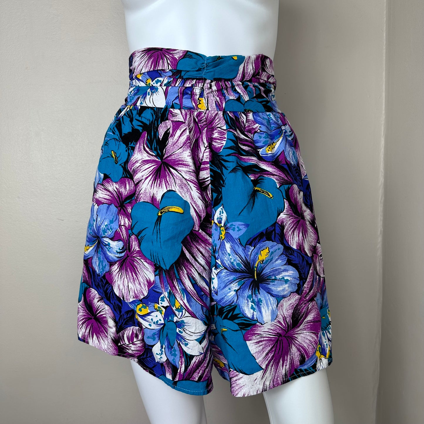1980s Tropical Floral Shorts, Marissa! Size Medium