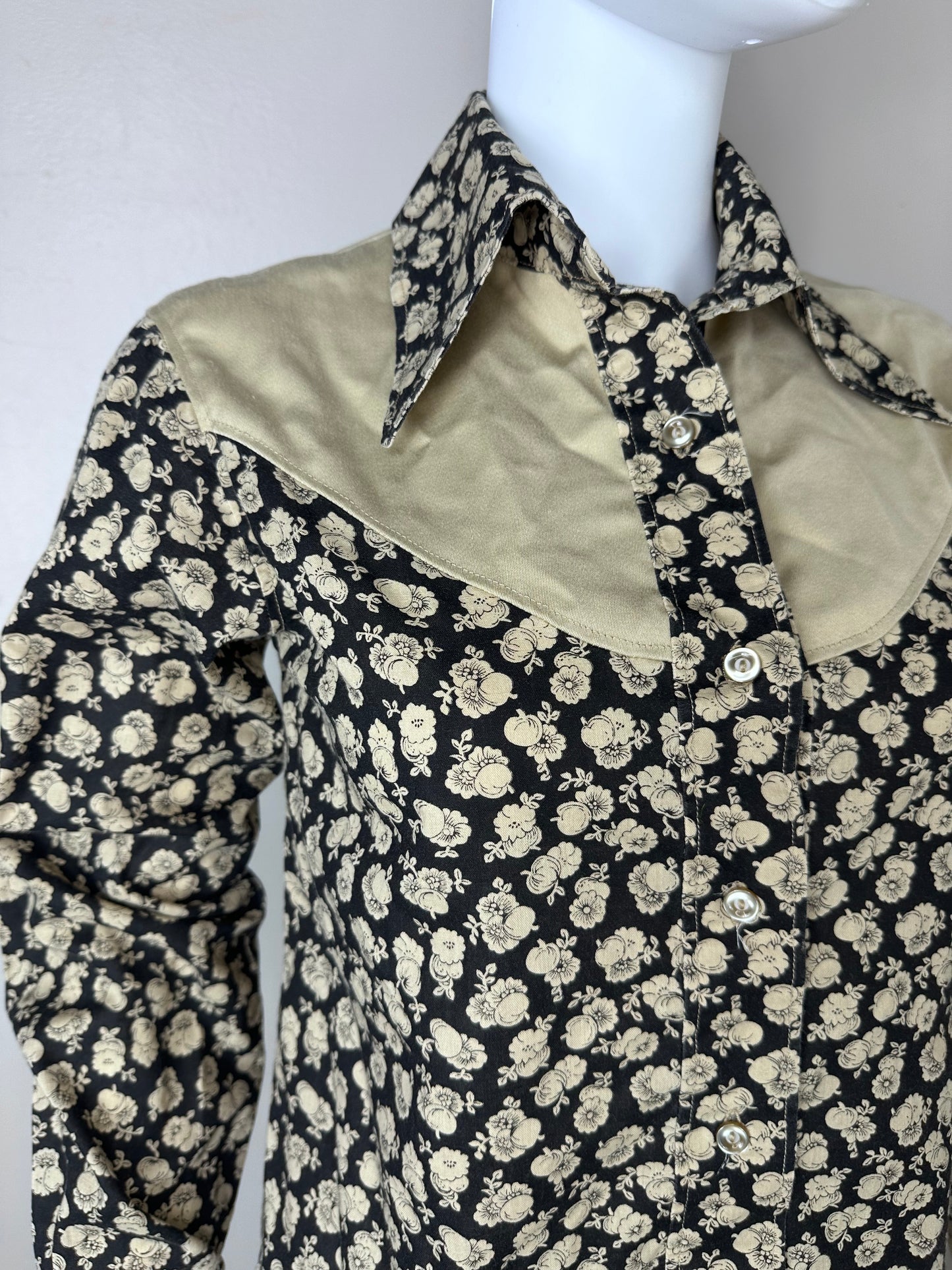 1970s Tan and Black Floral Western Shirt, Handmade Size Small
