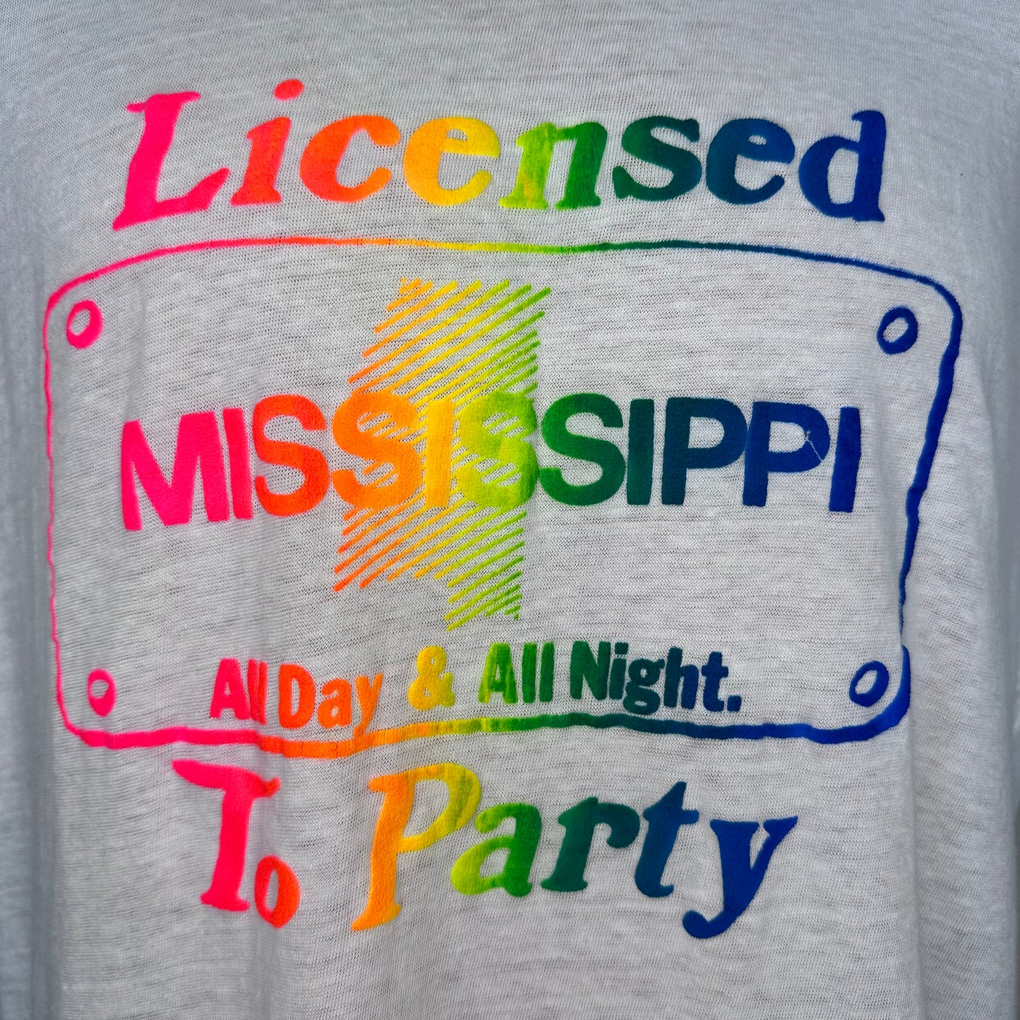 1980s/90s Mississippi Licensed to Party T-Shirt, Neon Rainbow Print, Discount Tees Size XL