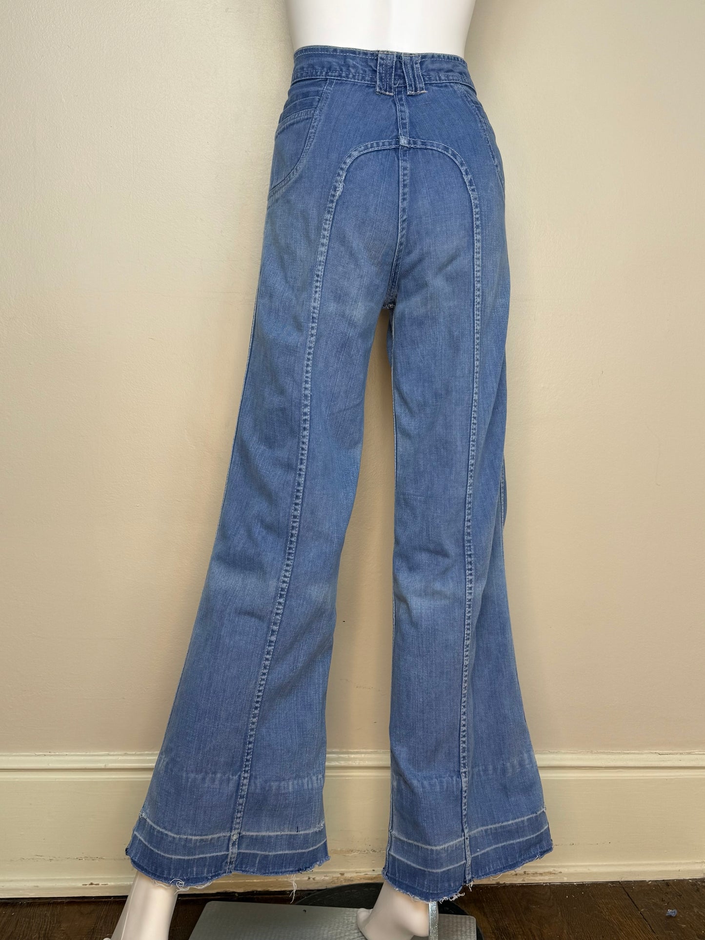 1970s Bell Bottom Blue Jeans, Best Made Togs, 28.5"x31.5"