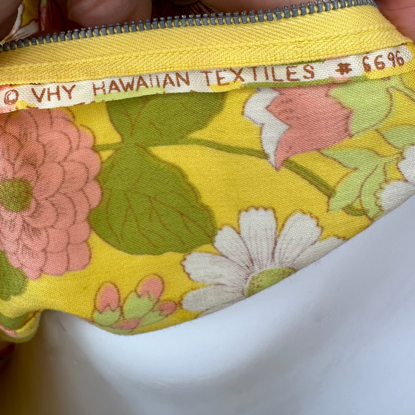 1960s Yellow Floral Dress, VHY Hawaiian Textiles, Handmade Size Small