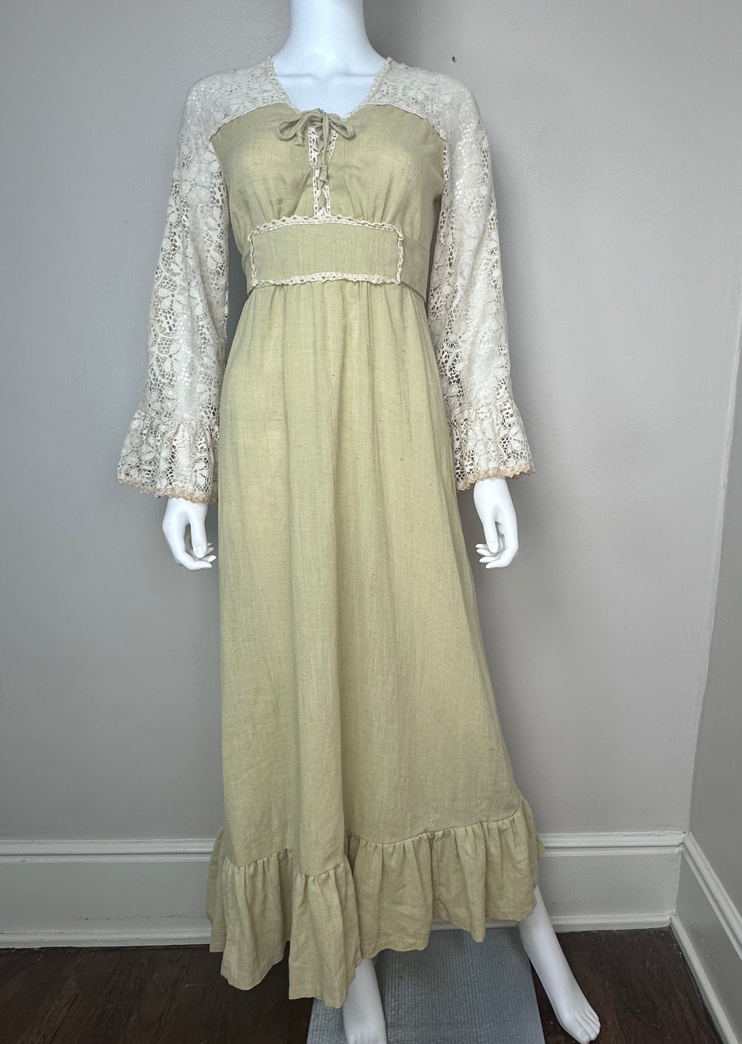 1970s Khaki Gauze with Cream Lace Maxi Dress, Size Small, Corset Bodice, Gunne Sax Prairie Cottagecore Style