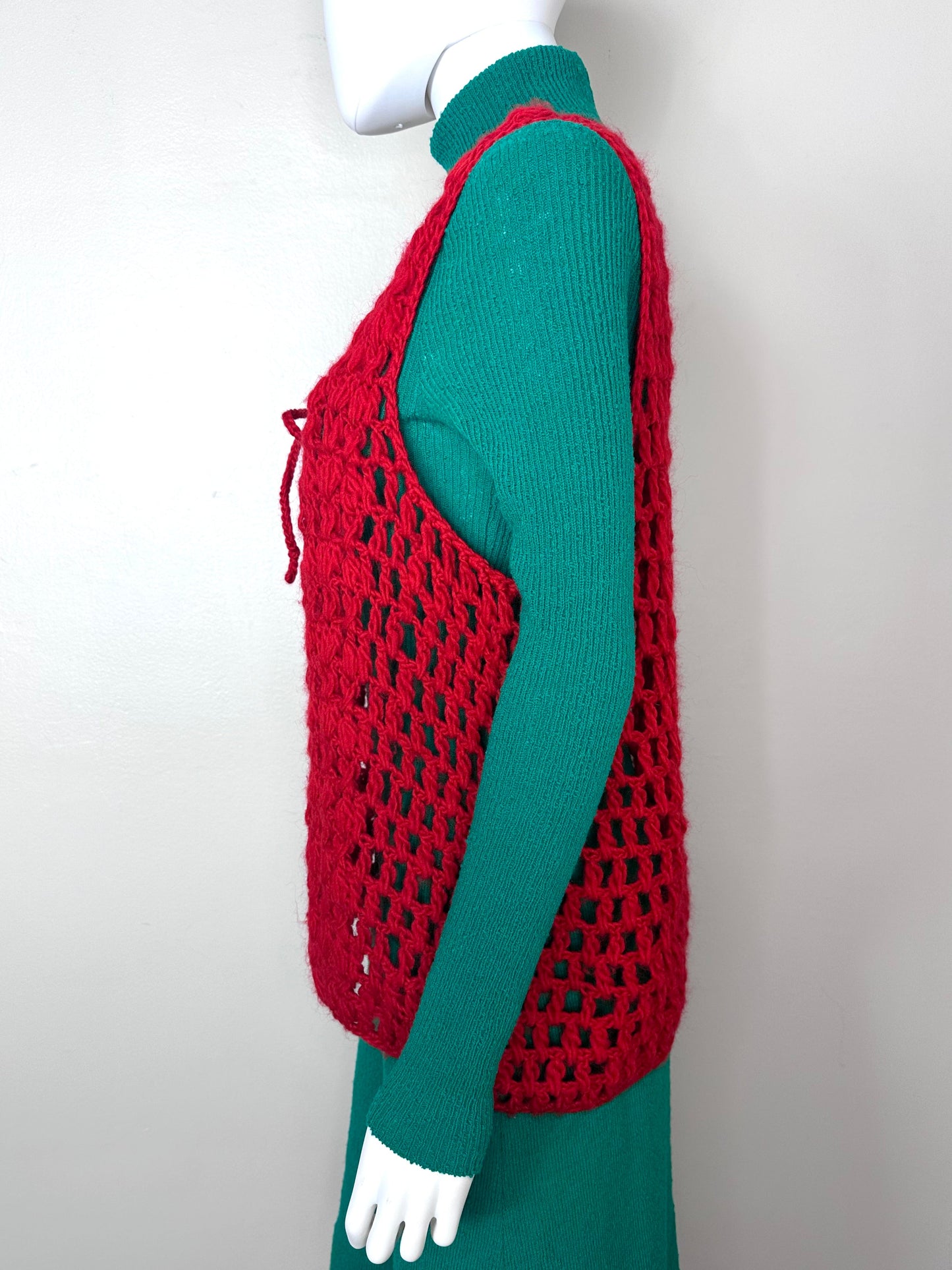 1960s/70s Red Knit Sweater Vest, Tally-Ho Creation Size Large