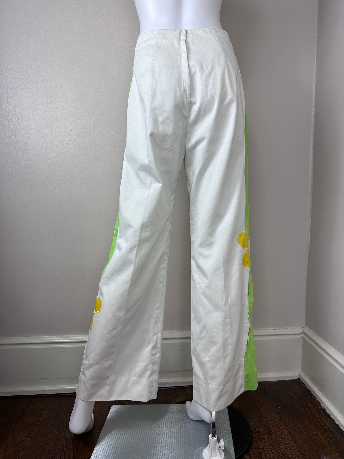 1960s/70s White Flower Pants, Size S/M, Straight Leg, High Rise, Back Zip