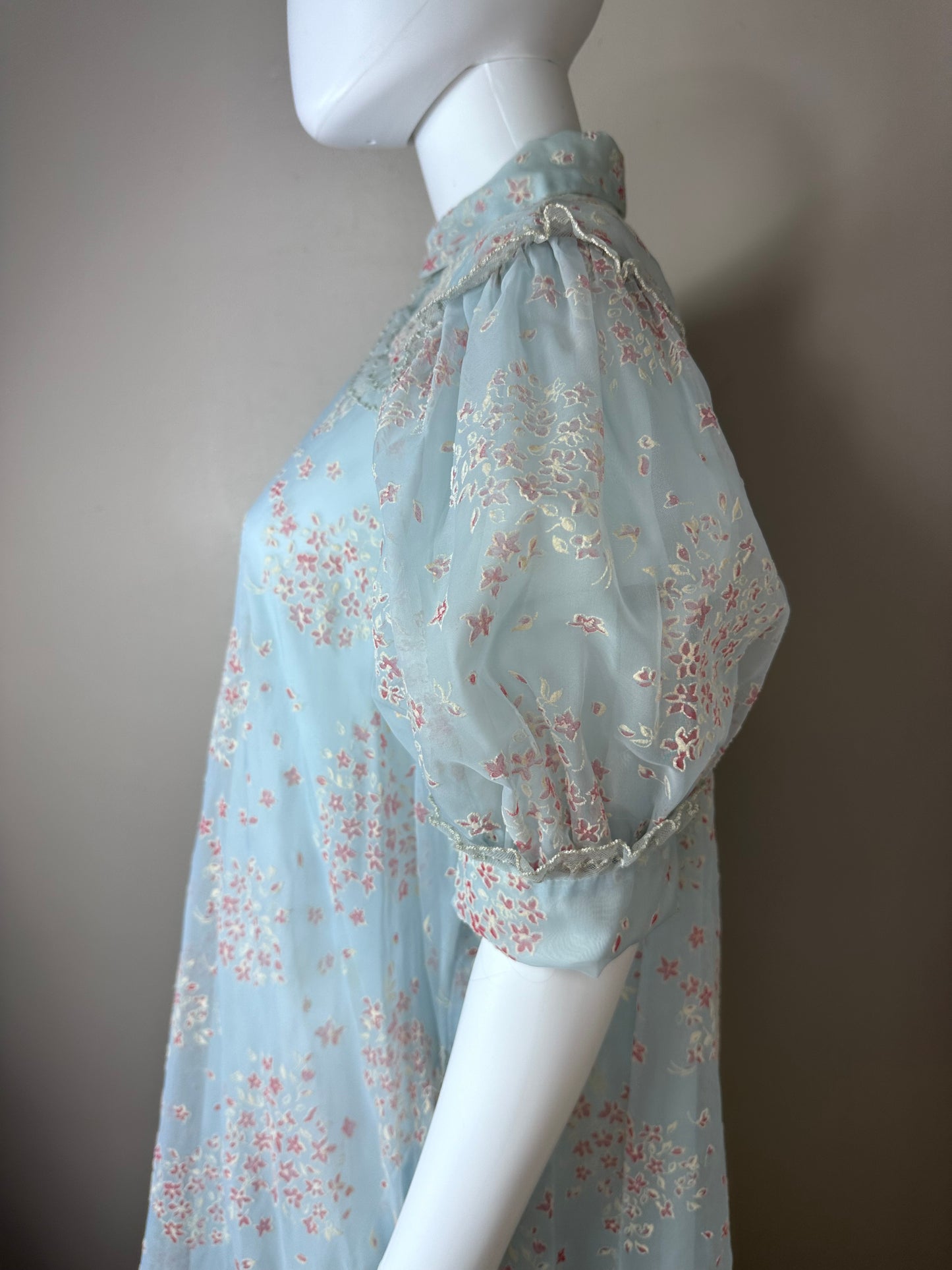 1950s Sheer Flocked Floral Robe, By Jane Joyce Size S/M