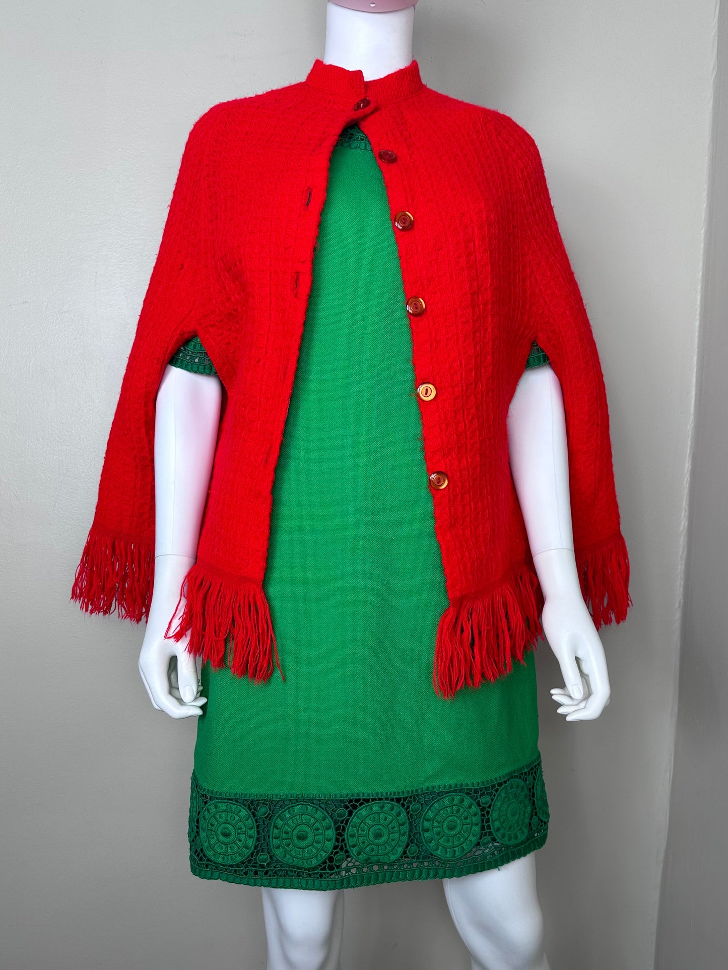 1970s Red Yarn Woven Cape with Fringe, Specialty House Fashion Size S-M, Sweater Poncho