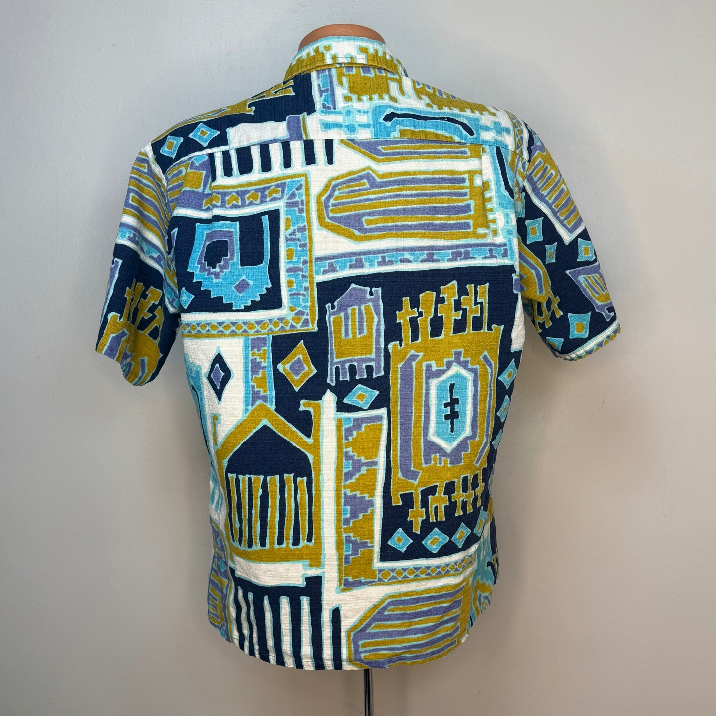 1960s Hawaiian Shirt, Tiki Print Cotton Barkcloth, Sears Styled in Hawaii Size Medium