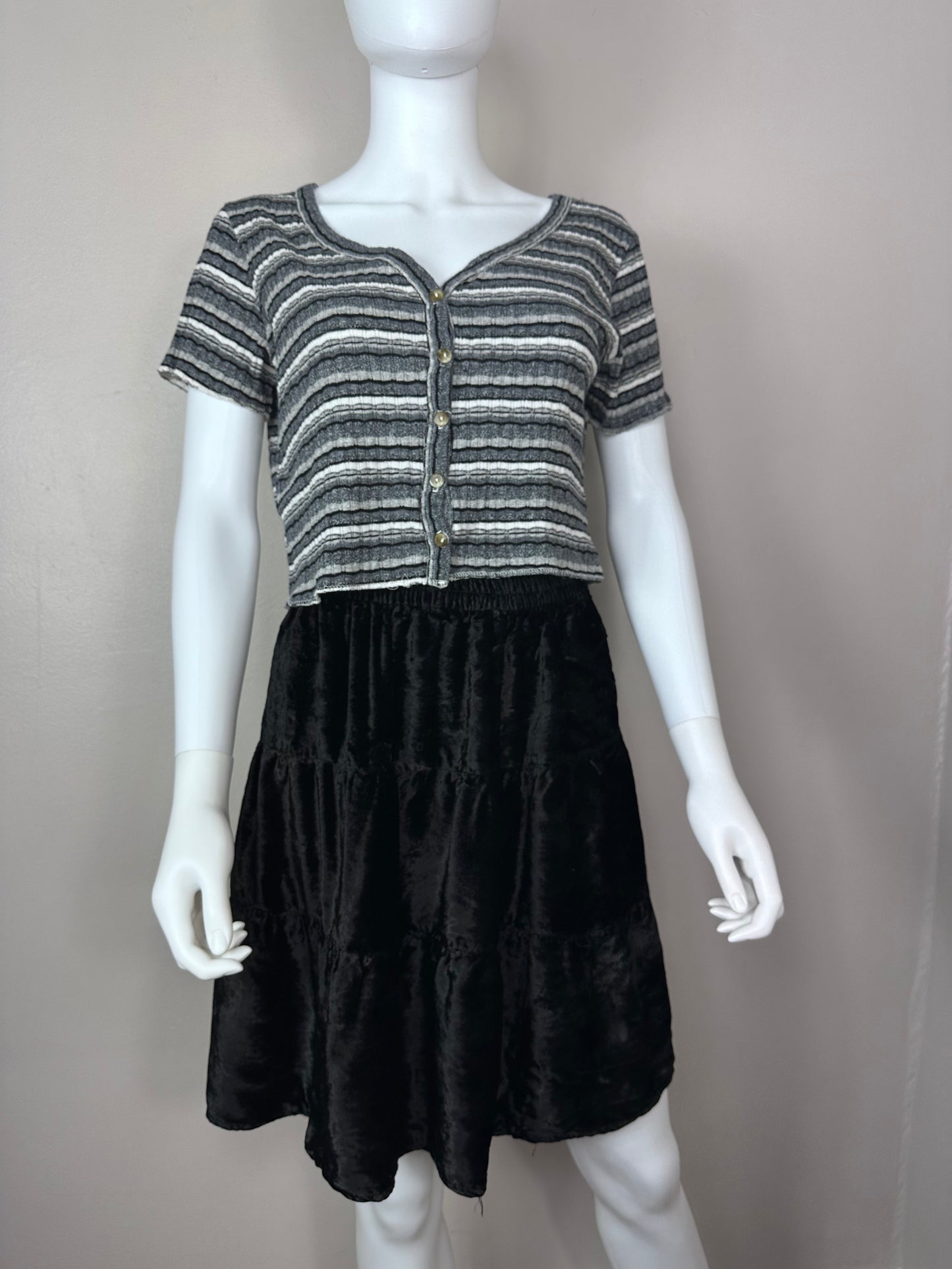 1990s Black Velvet Tiered Skirt, Nouveau Faces size XS-Medium