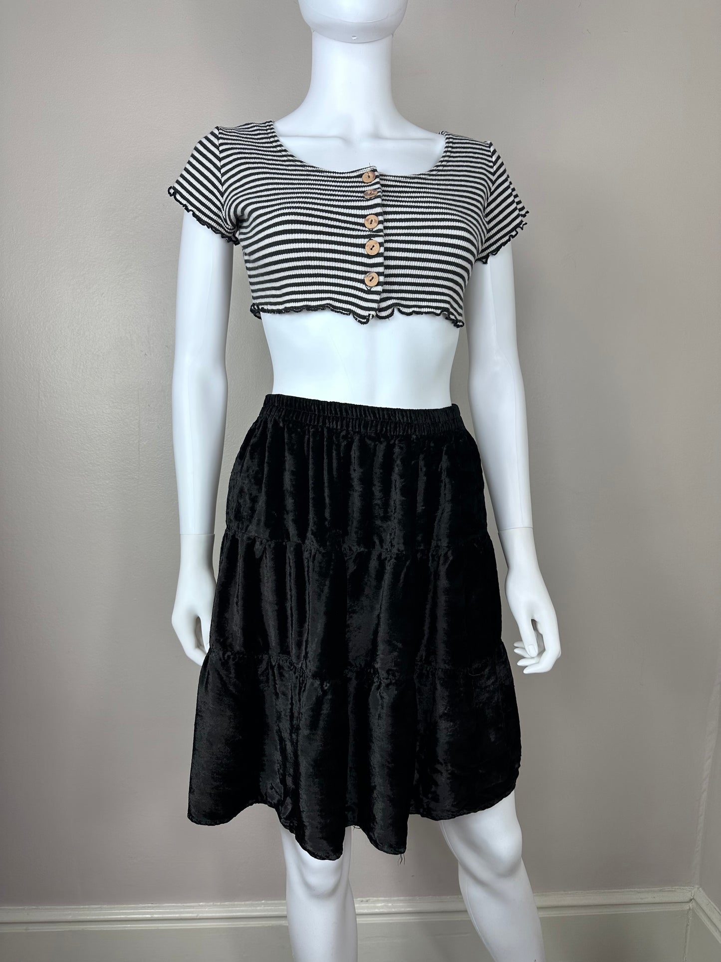 1990s Black Velvet Tiered Skirt, Nouveau Faces size XS-Medium
