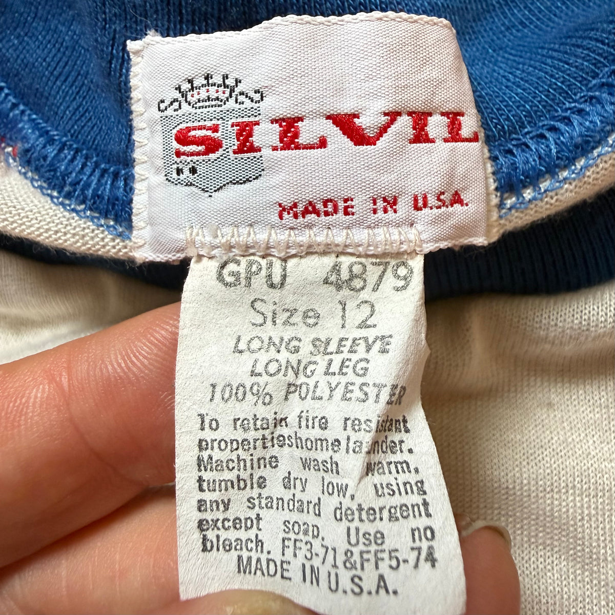 1970s/80s Kids' Athletic Style Long Sleeve T-Shirt, Silvil Size Youth Medium, No 32