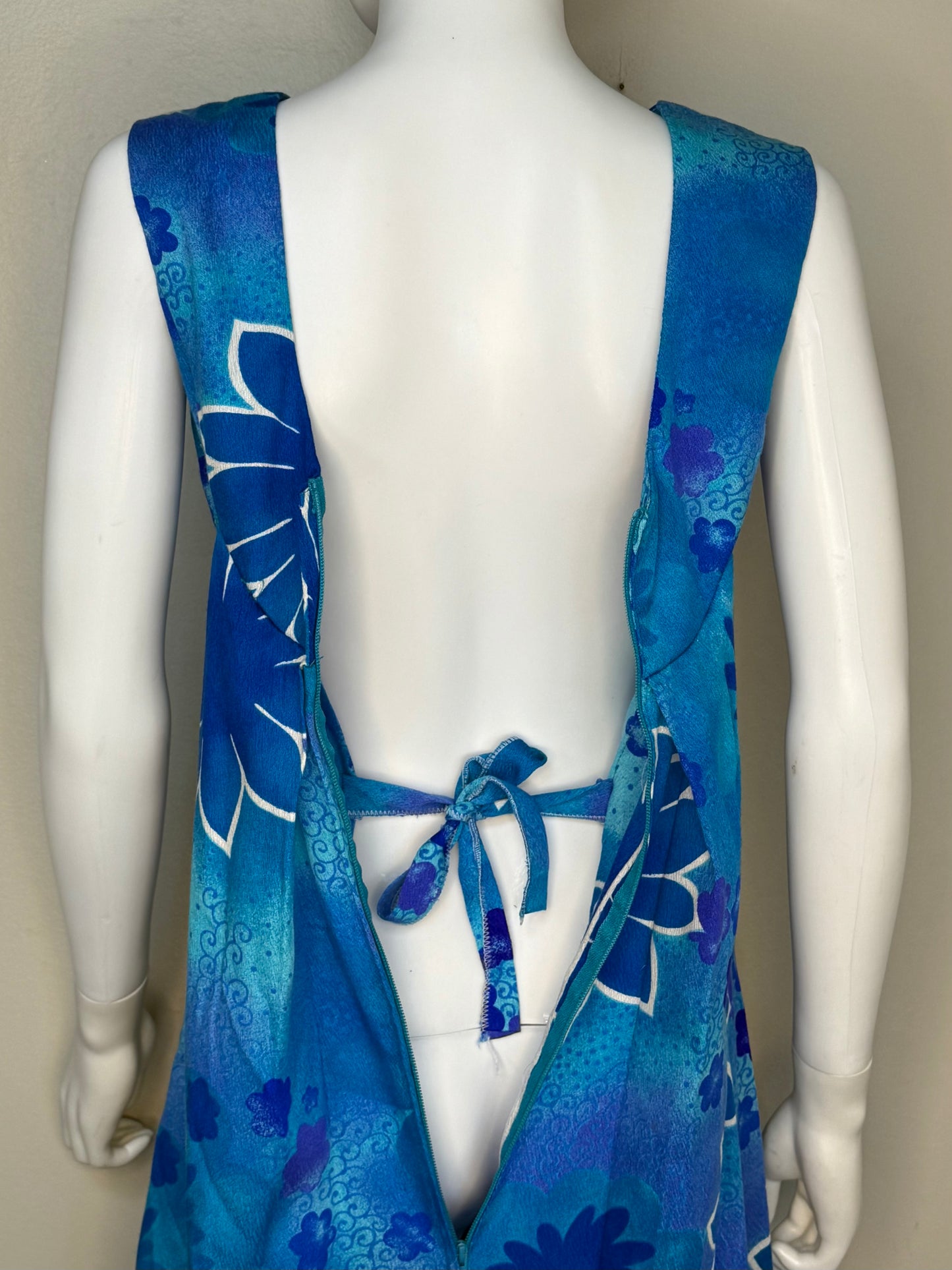 1970s Blue Hawaiian Floral Sleeveless Maxi Dress, Pomare Hawaii Size Large