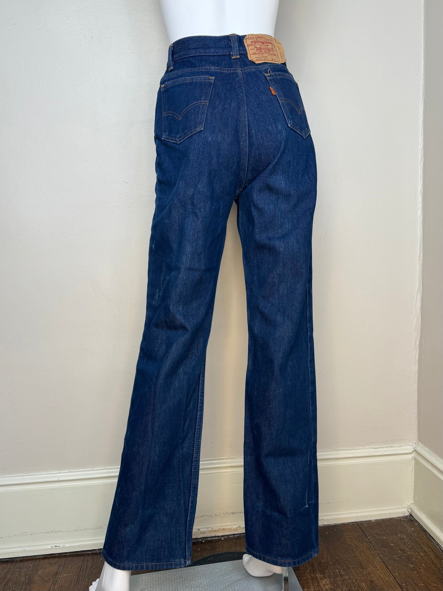 1980s Winter Levi’s Jeans, Dark Denim with Red Flannel Lining, 27"x32", High Rise Straight Leg