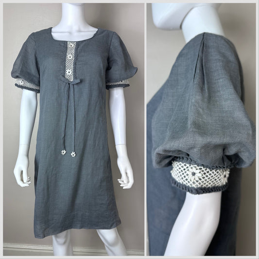 1960s Grey Puff Sleeve Dress with Daisy Trim, Pacemaker Juniors Size S/M