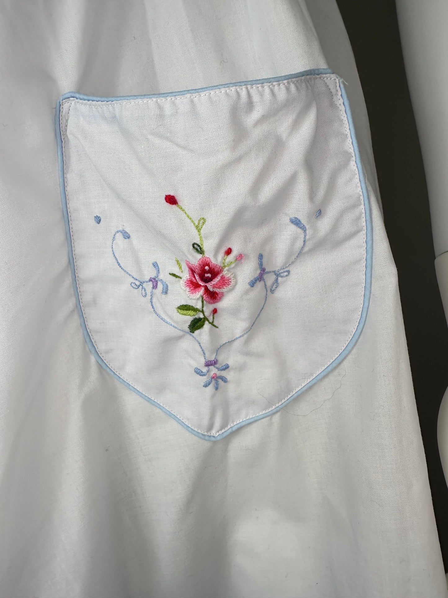 1970s White Cotton Sundress with Floral Embroidery, Altogether Fashions Size S/M, Sleeveless Dress