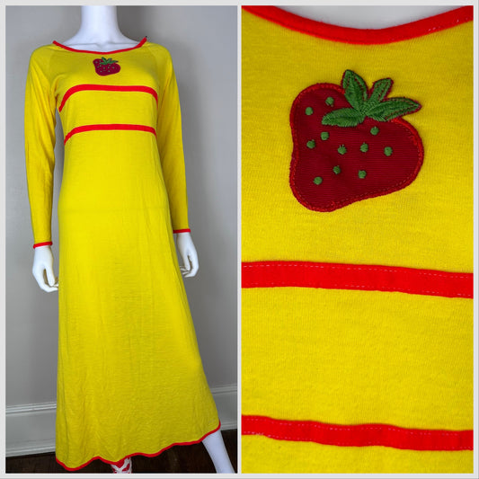 1970s Yellow Strawberry Knit Long Sleeve Nightgown, Sears Size Small-Medium