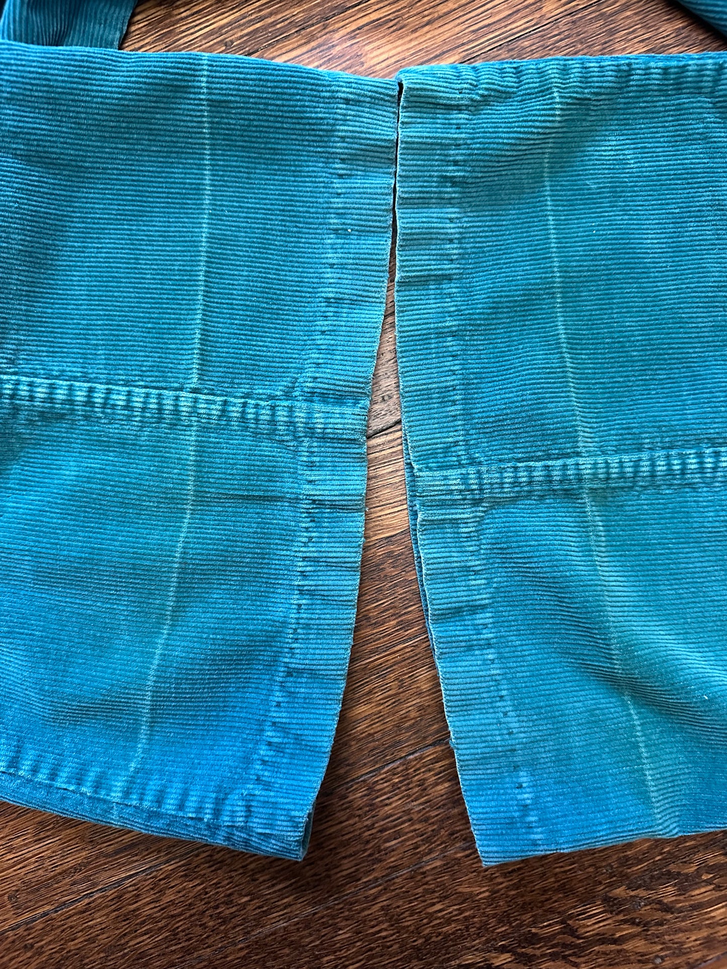 1970s Teal Green Corduroy Bell Bottom Jeans, Dittos 23.75x30.5