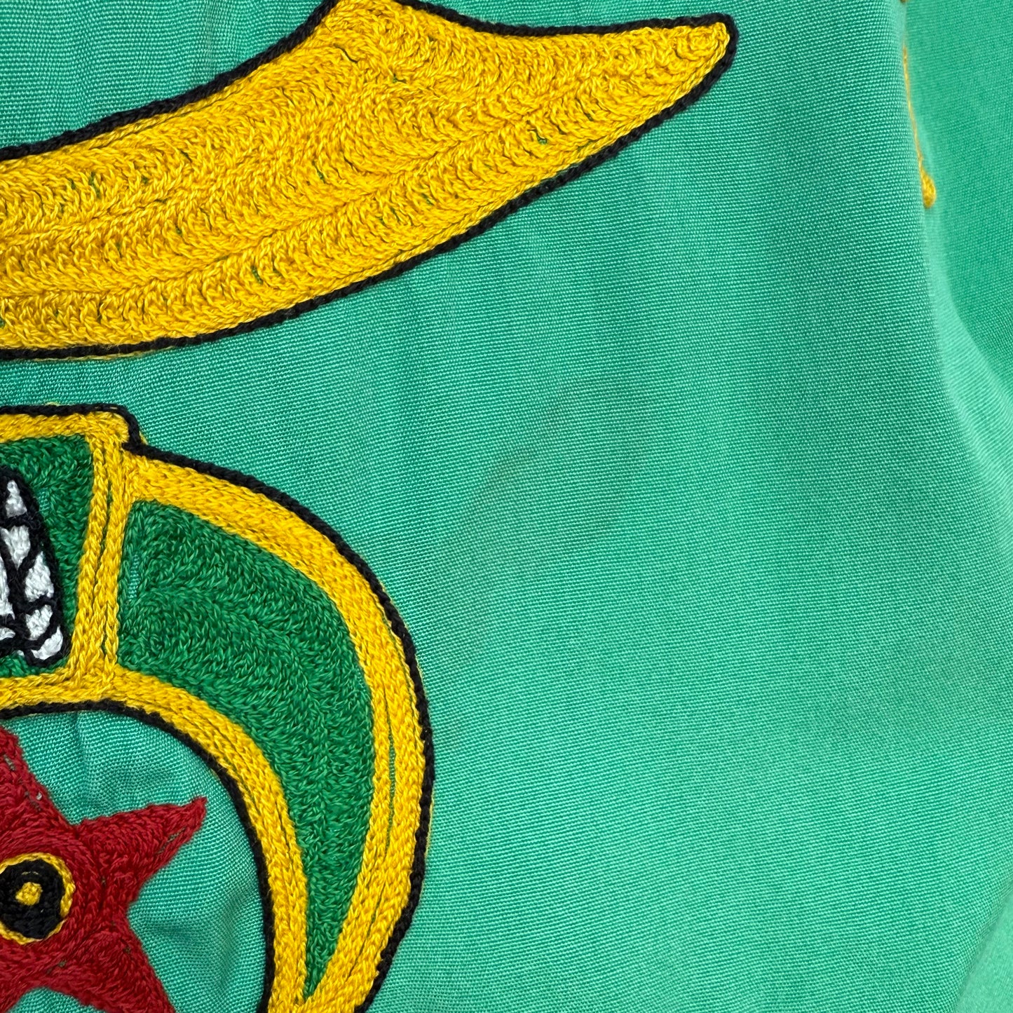 1940s Men’s Green Long Sleeve Shirt, Al Chymia Temple Memphis Chain Stitch Embroidery, Fremont Shirt Co Size M/L