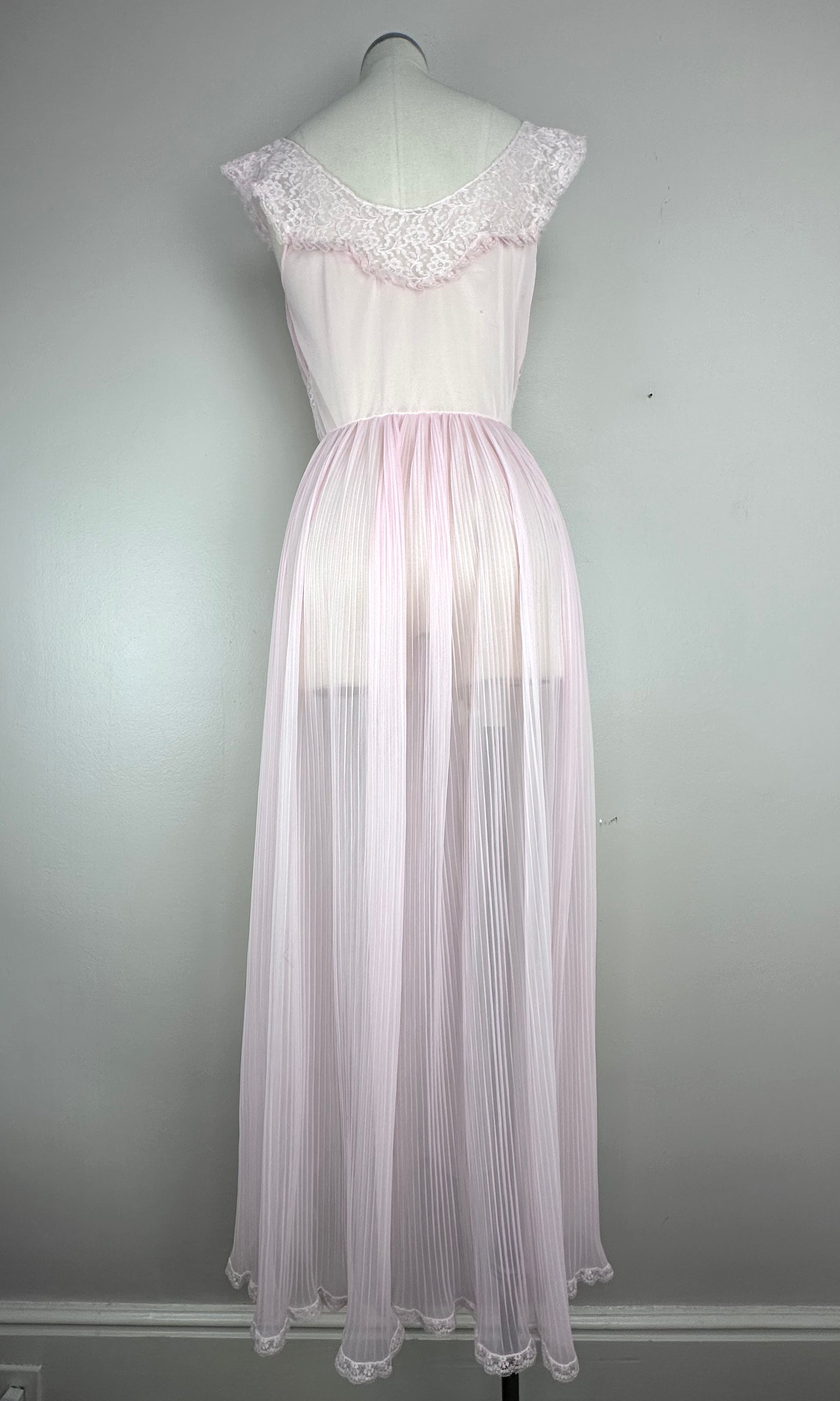 1950s Sheer Pastel Pink Pleated Nightgown with Lace, Evette Size Small, Run-Proof Nylon Lingerie