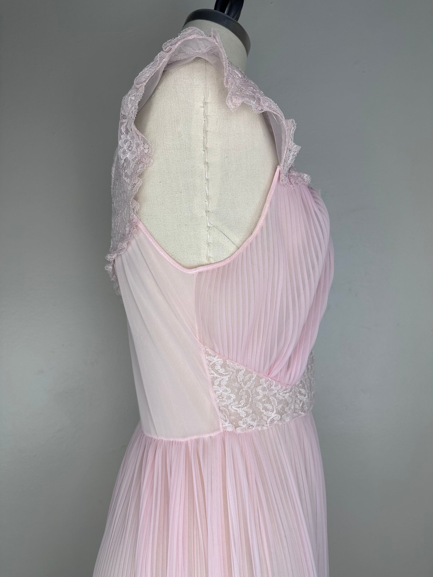 1950s Sheer Pastel Pink Pleated Nightgown with Lace, Evette Size Small, Run-Proof Nylon Lingerie