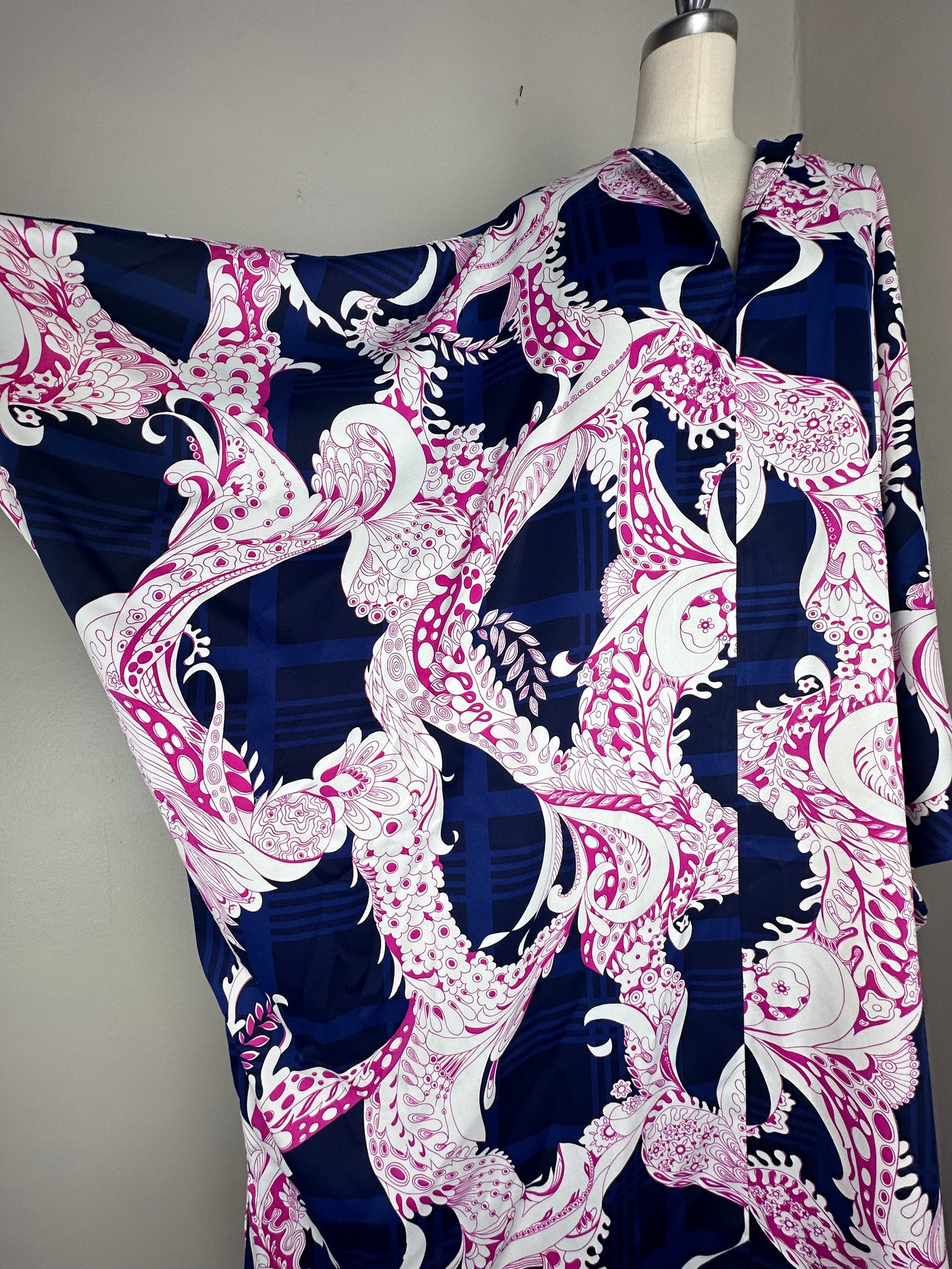 1970s Concept 70’s Swirl Psychedelic Floral Caftan