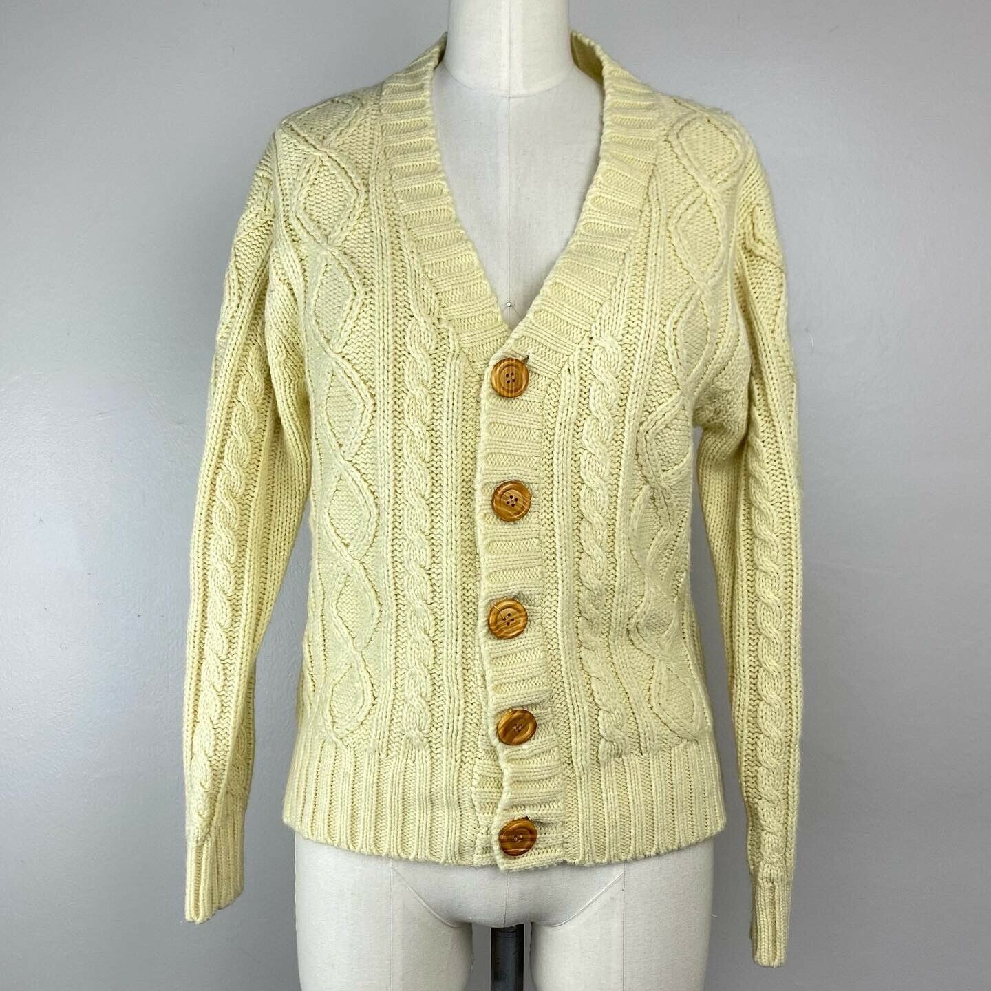 1970s Cream Cable Knit Cardigan, Munsingwear Size Youth Large/Adult Small