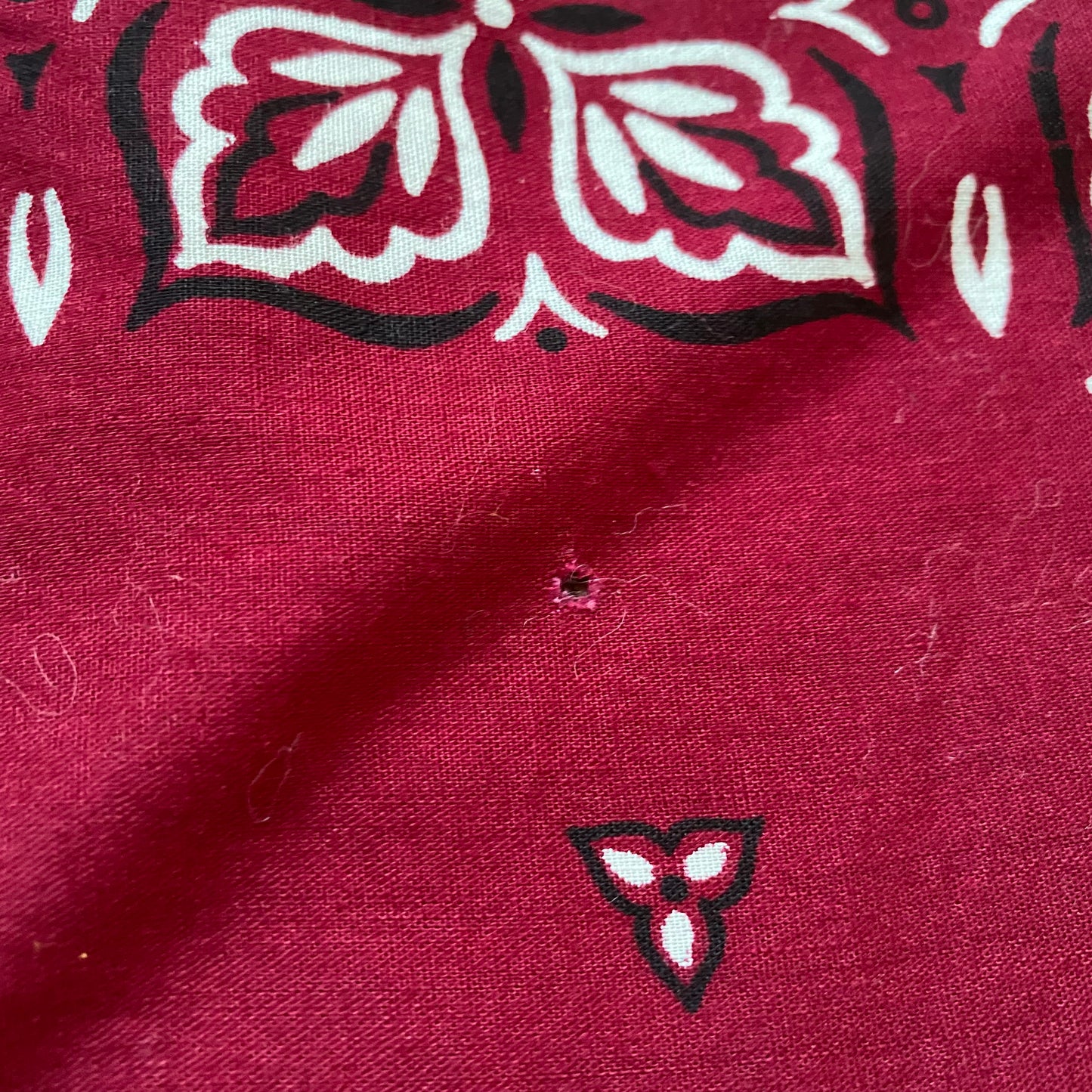 1950s/60s Maroon/Burgundy Bandana, RN 14193, Washfast Colors, All Cotton, Selvage Edge