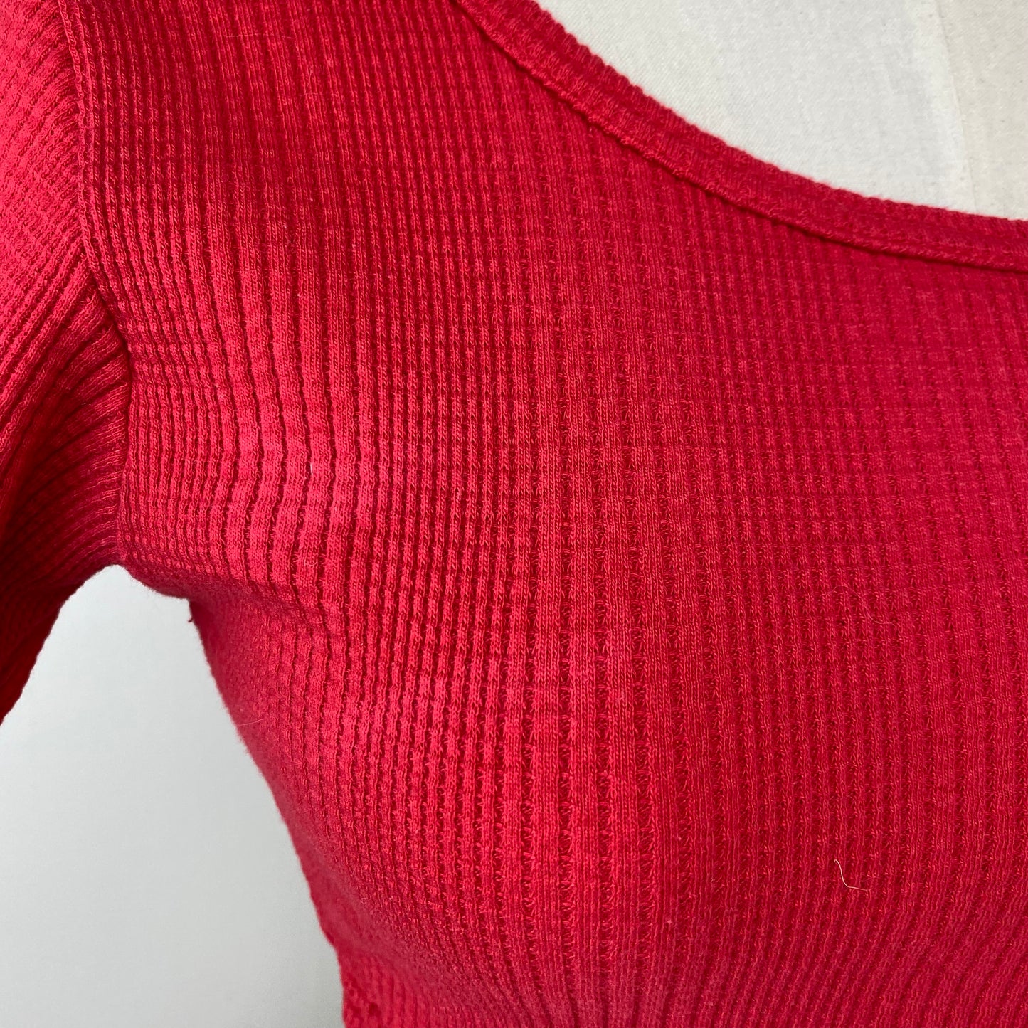 1990s Red Thermal Cropped Tee, One Step Up Size S/M