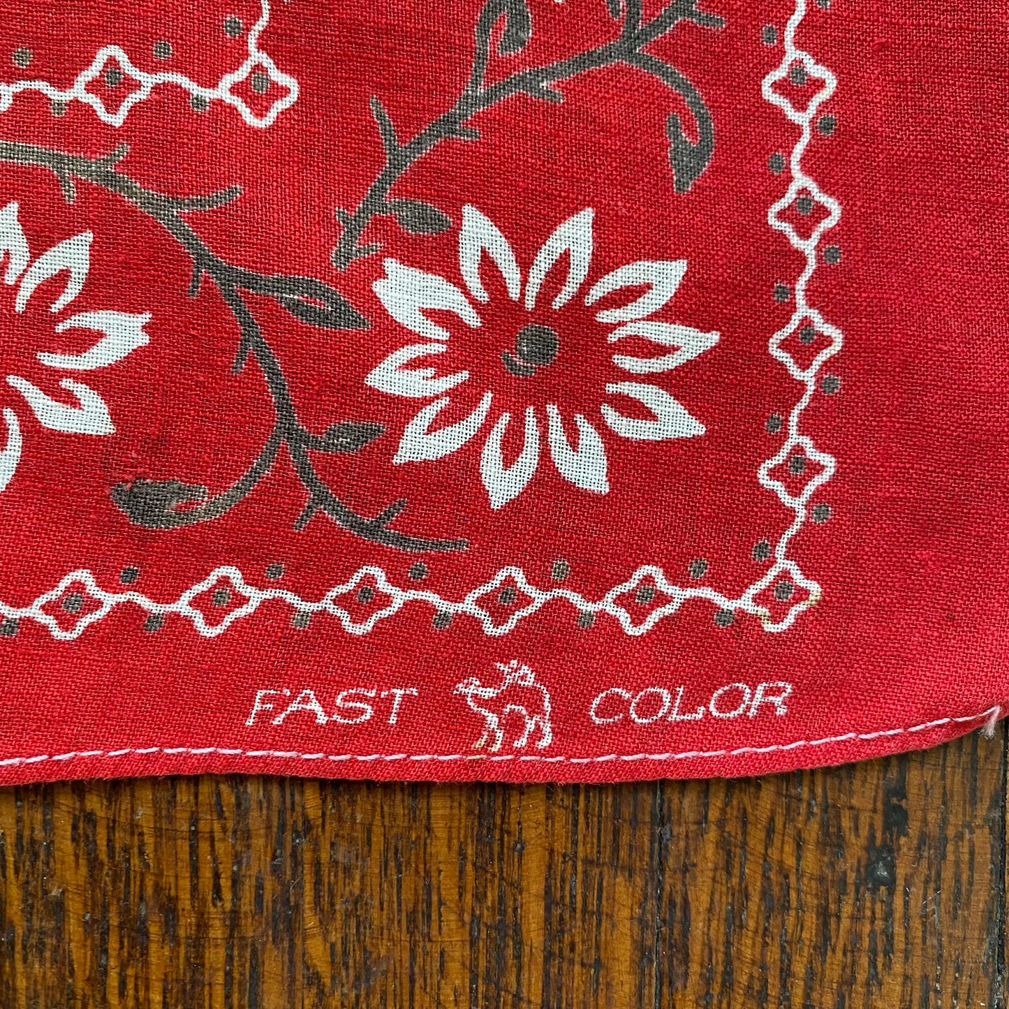 1930s/40s Red Bandana with Double Selvage, Elephant Trunk Down