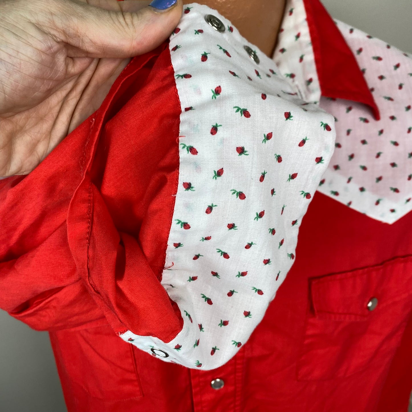1970s Western Shirt, Red with Floral Yoke, Size Medium
