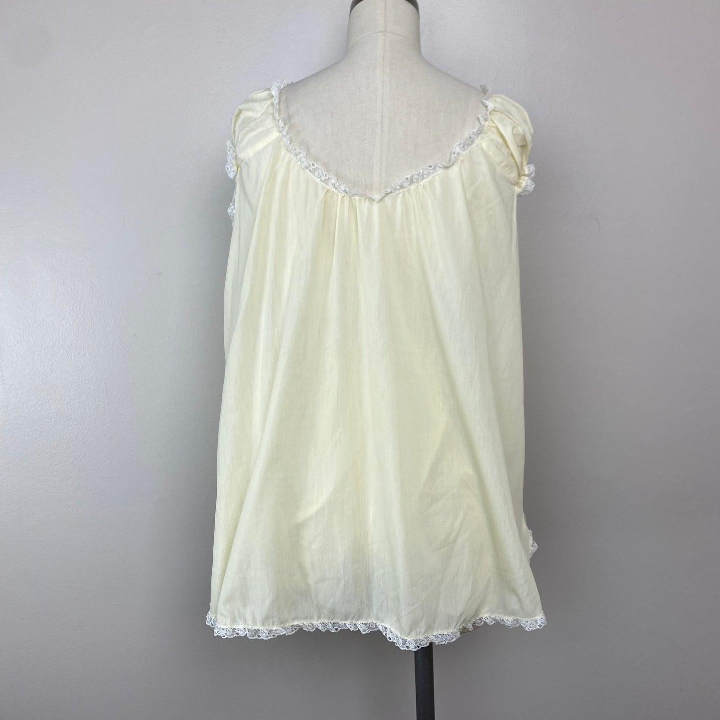 1950s Pale Yellow Baby Doll Pajamas, Colony Club Size Medium, Matching Top and Bloomers