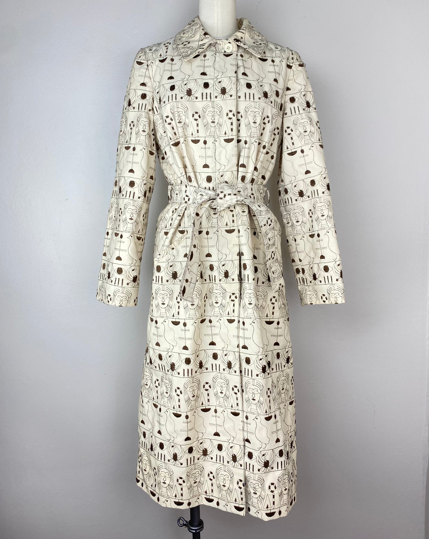 1970s Ancient Egyptian Inspired Embroidered Coat, Billina Sport by Marlene Middlemiss, Size Small