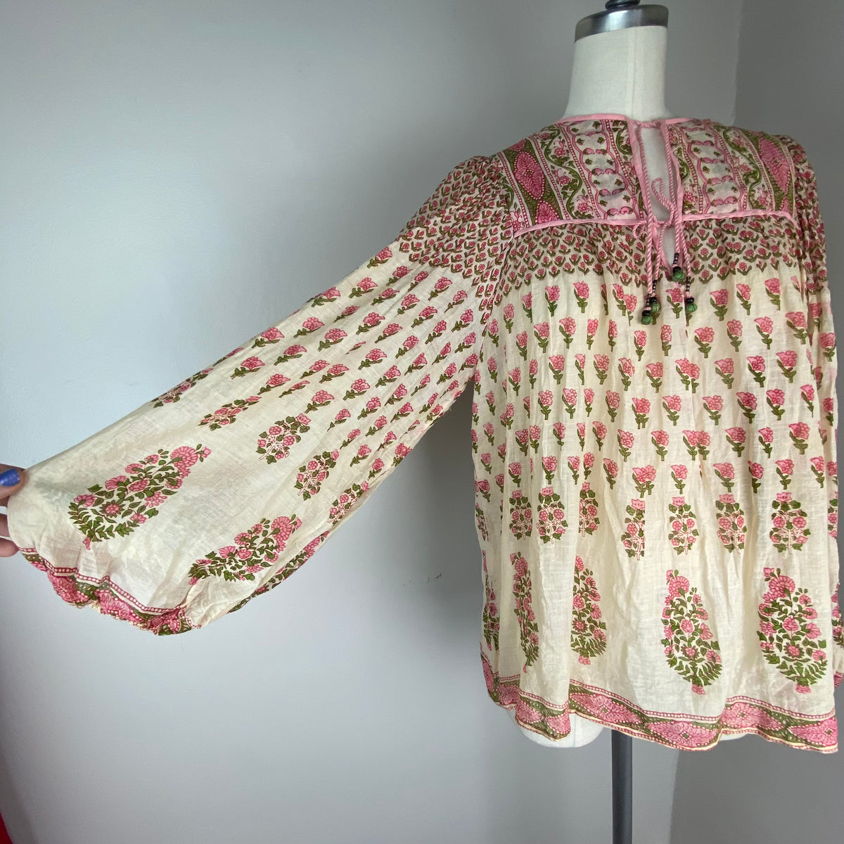 1970s Floral Indian Gauze Blouse, Size S/M Proveaux Vintage