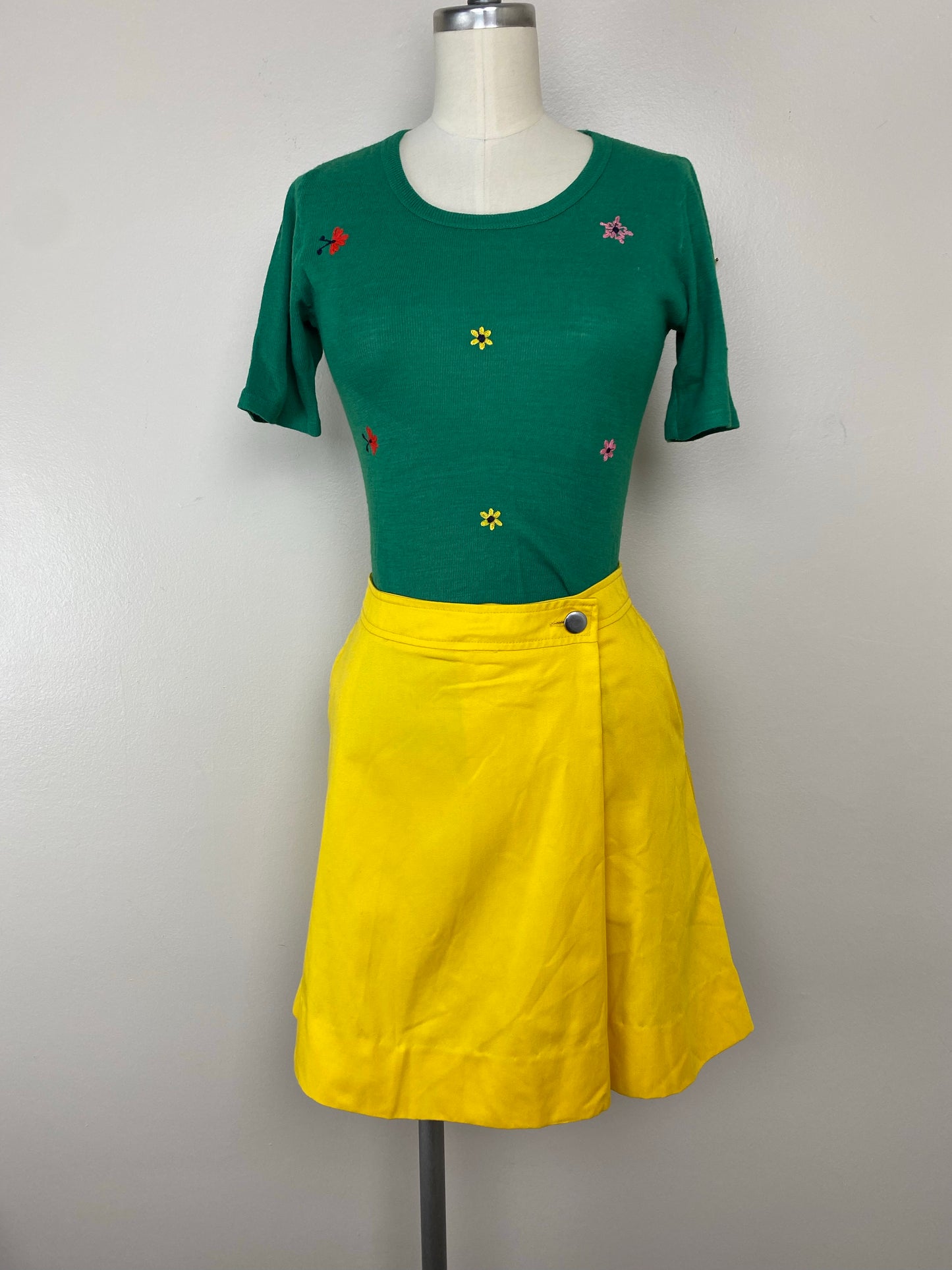 1970s Mustard Skort, Size XS, High Rise Shorts, Skirt