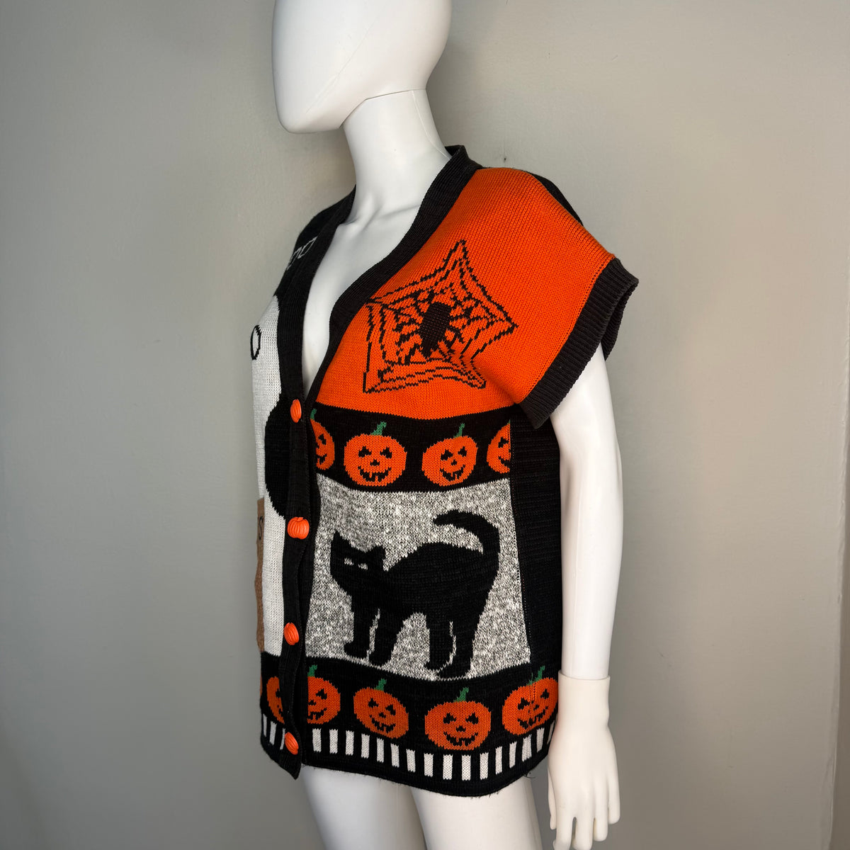 1990s Halloween Sweater Vest Cardigan, Sweater Loft Size Medium, Treat Bag Large Pocket, Ghost, Black Cat, Spider Web, Jack-o-Lantern