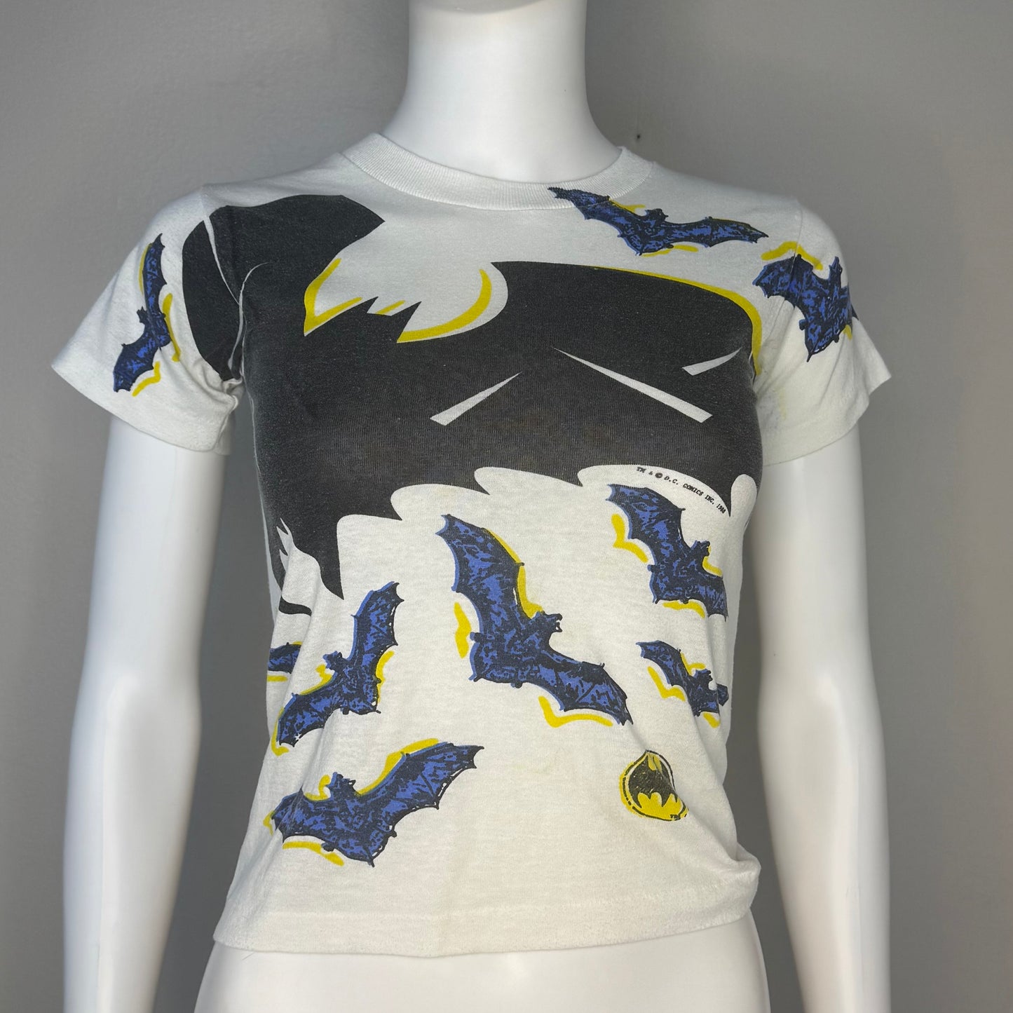 1980s Kids’ Batman All Over Print T-Shirt, Division 1 Size Youth Medium, D.C. Comics 1988