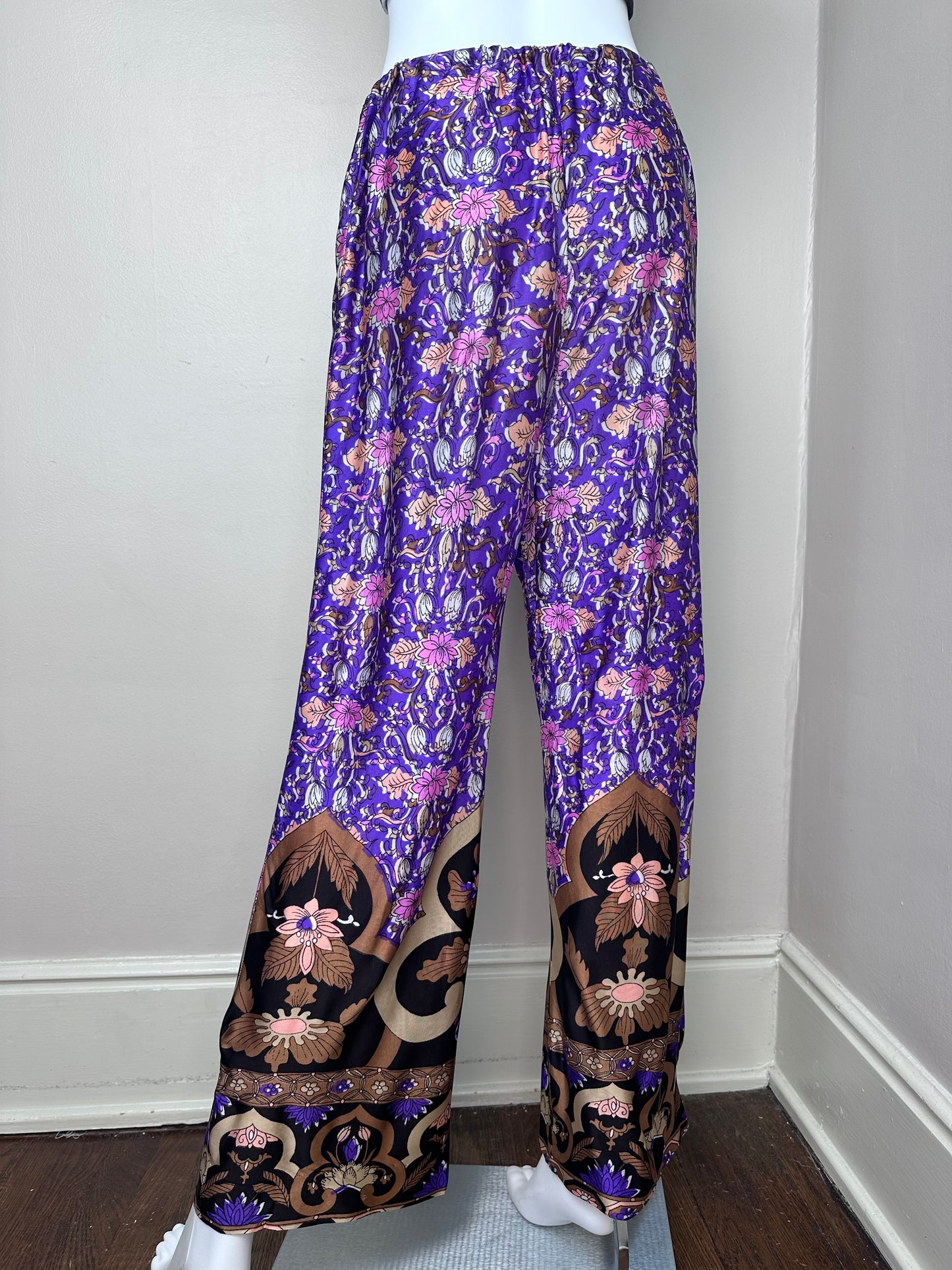 1970s Purple Floral Border Print Wide Leg Pants, Size Small-Medium