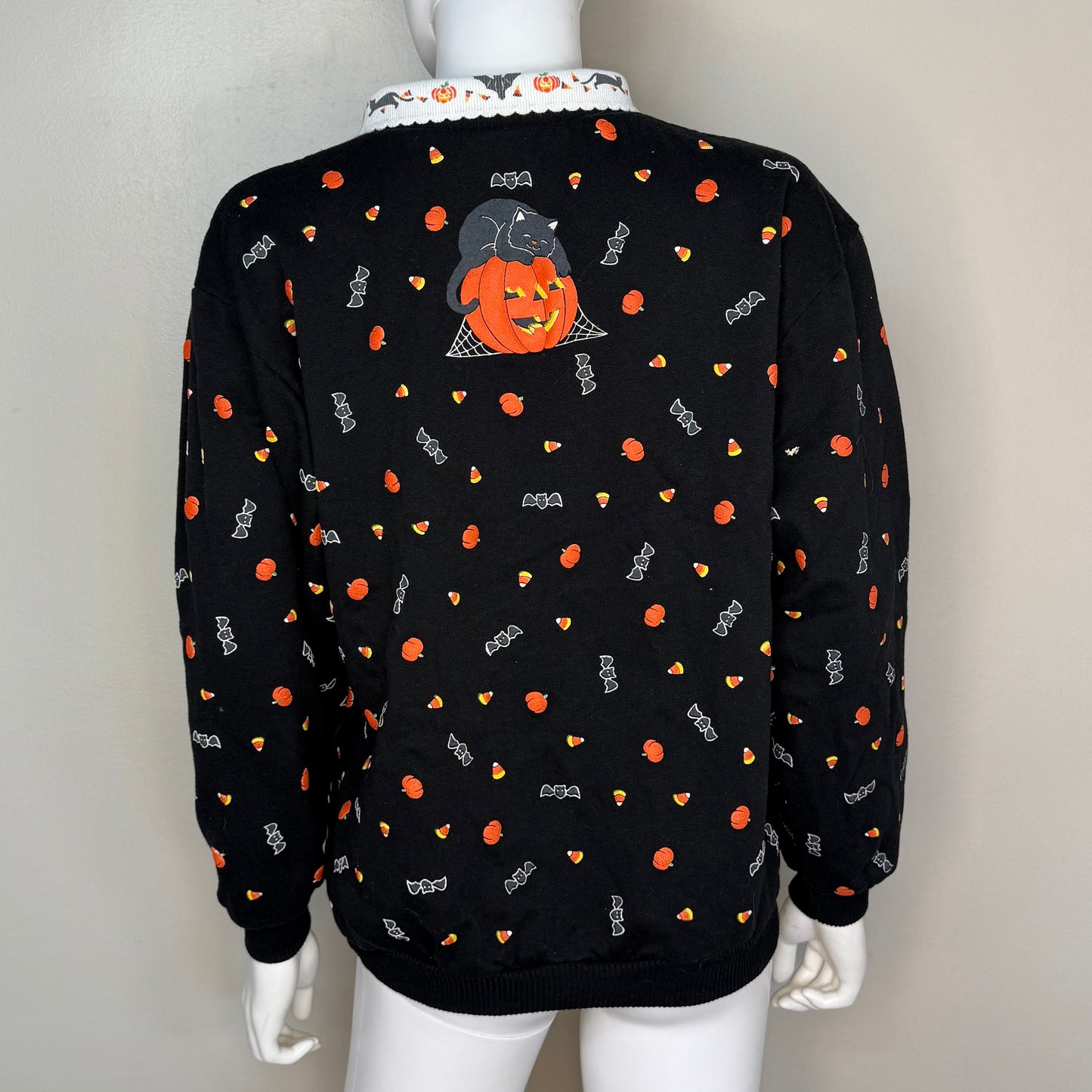 1980s/90s Halloween Sweatshirt, All Over Print, Spumoni Size Medium