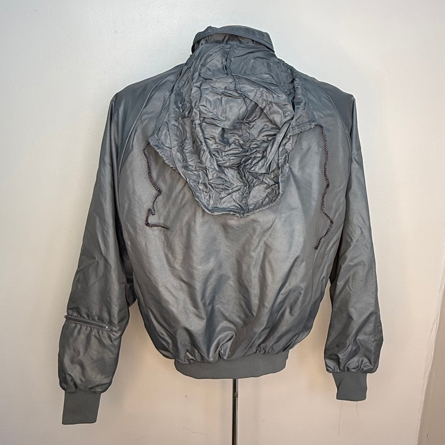 1970s/80s Stardust Las Vegas Jacket, Casino Resort, King Louie Pro Fit Size Medium, Grey Windbreaker with Hidden Hood